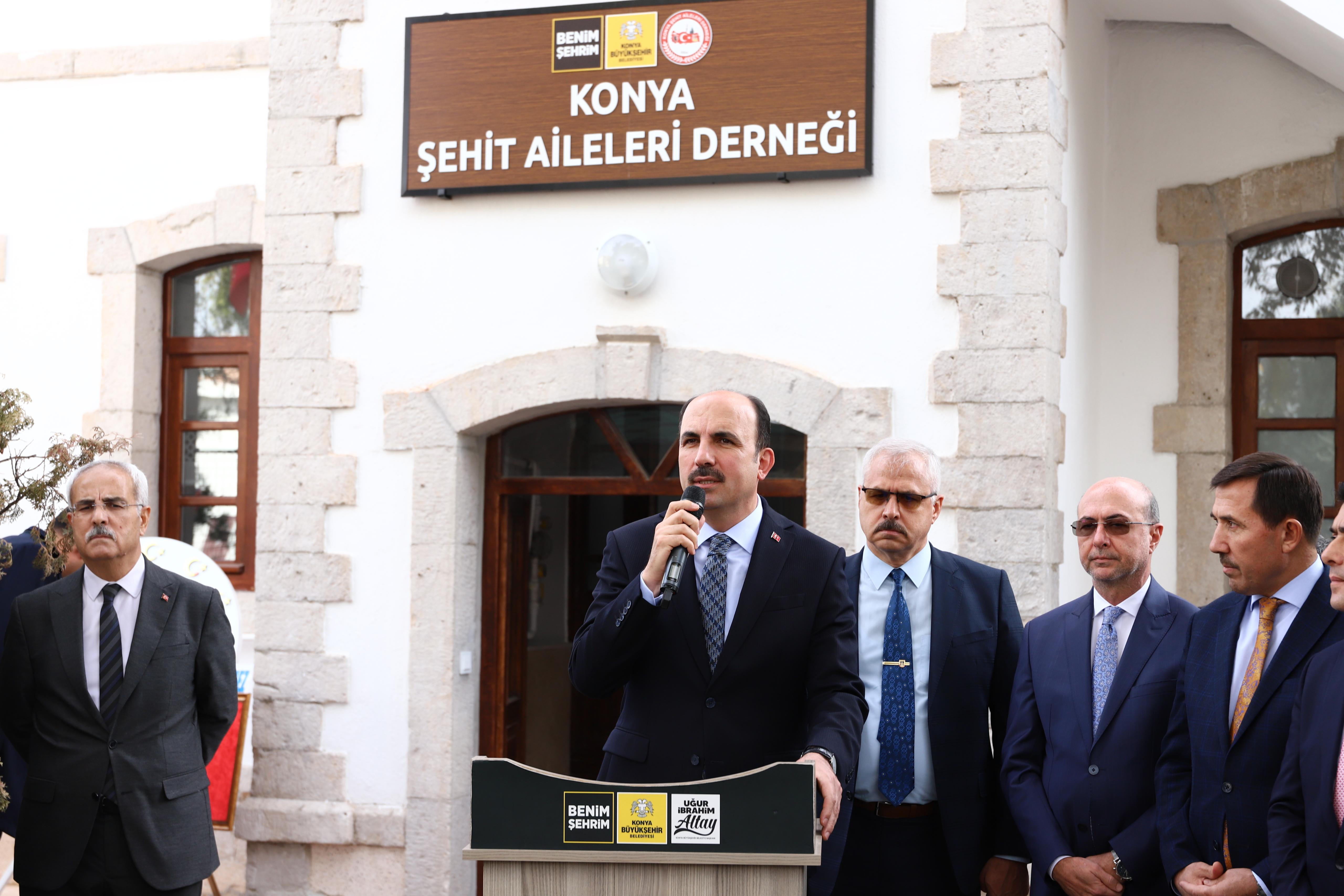 KONYA BÜYÜKŞEHİR TARAFINDAN YENİLENEN ŞEHİT AİLELERİ DERNEĞİ BİNASININ AÇILIŞI DUALARLA YAPILDI