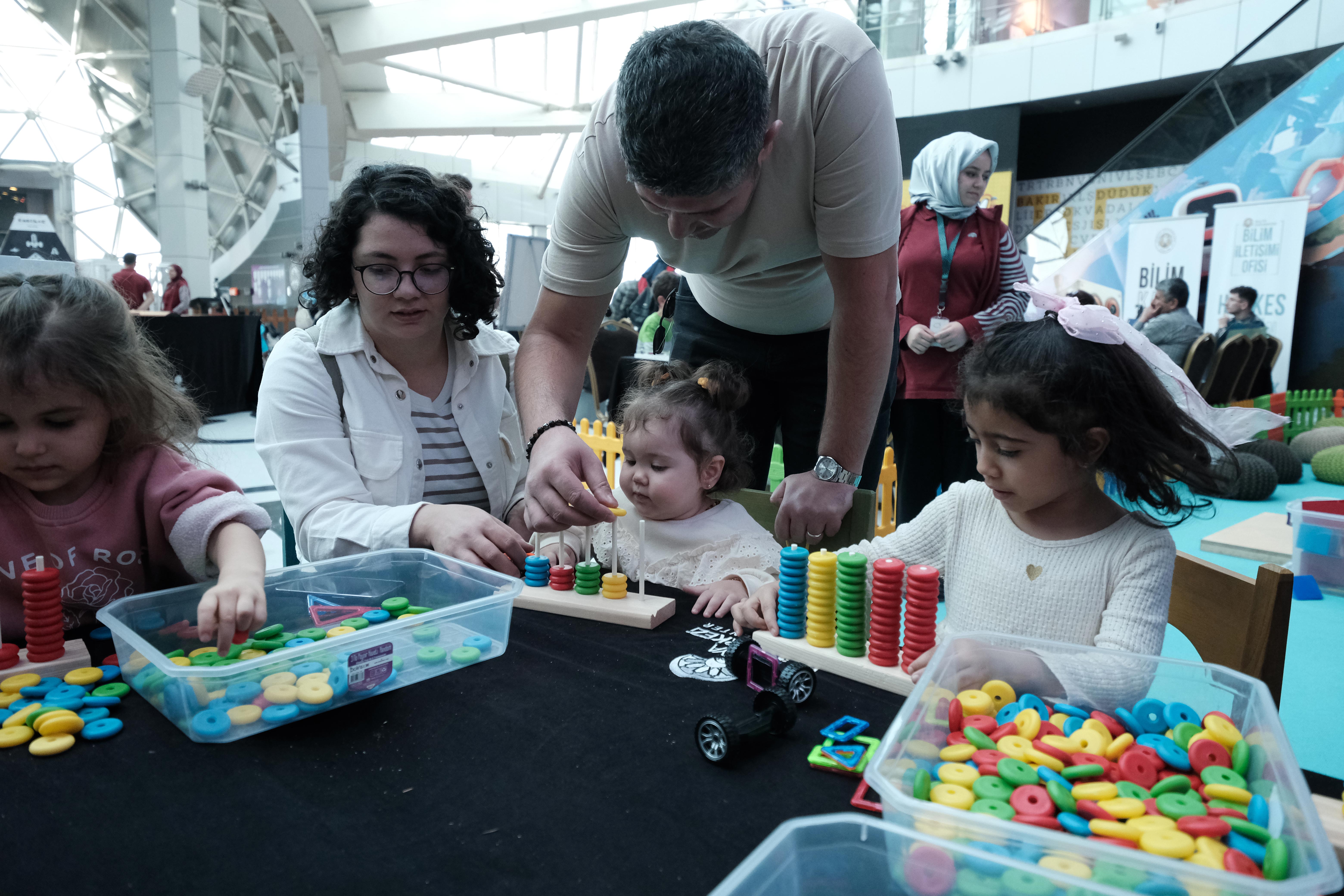 BAŞKAN ALTAY TÜM ÖĞRENCİLERİ ARA TATİL BOYUNCA BİLİM MERKEZİ’NDEKİ “MATEMATİK HAFTASI” ETKİNLİKLERİNE DAVET ETTİ