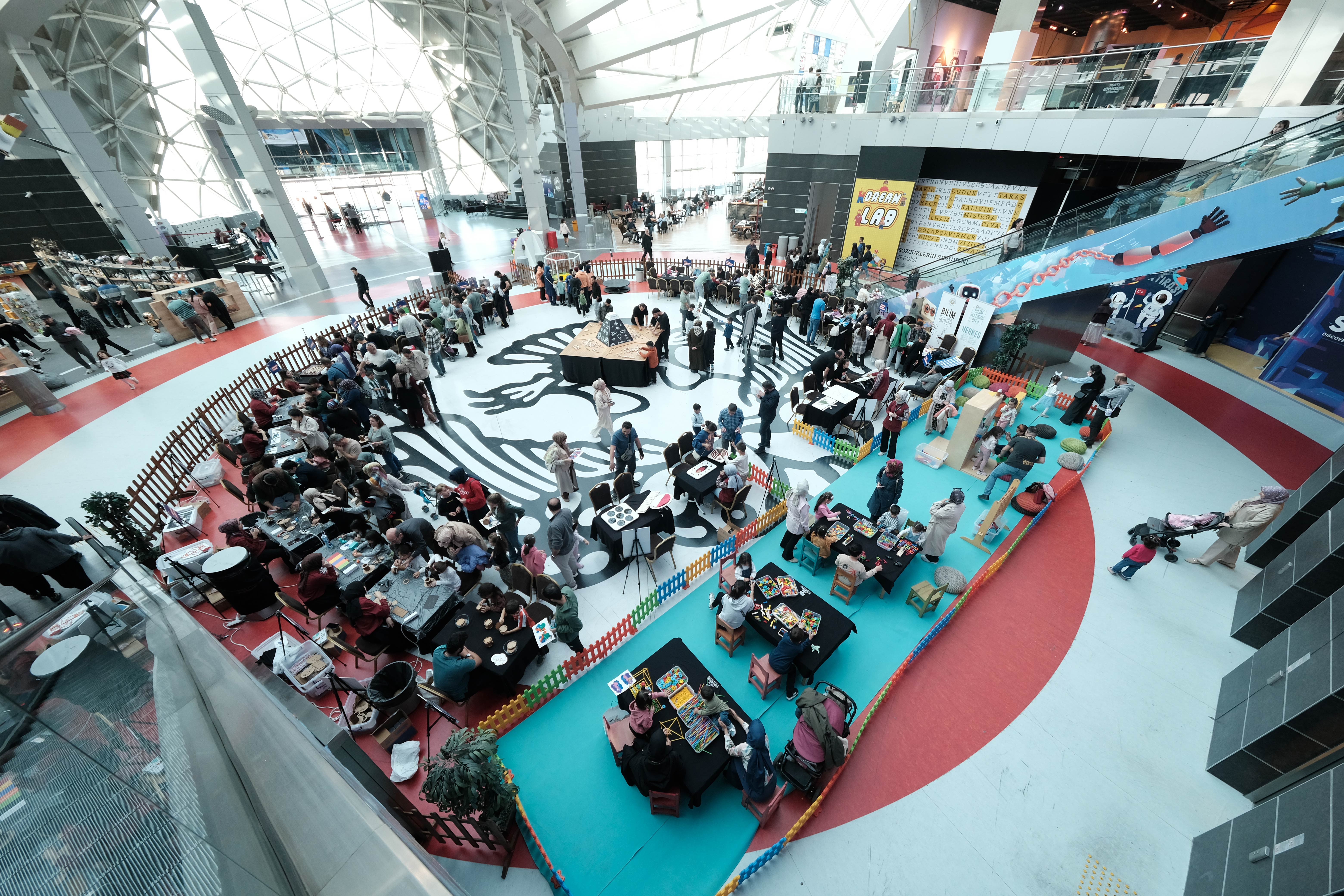 BAŞKAN ALTAY TÜM ÖĞRENCİLERİ ARA TATİL BOYUNCA BİLİM MERKEZİ’NDEKİ “MATEMATİK HAFTASI” ETKİNLİKLERİNE DAVET ETTİ