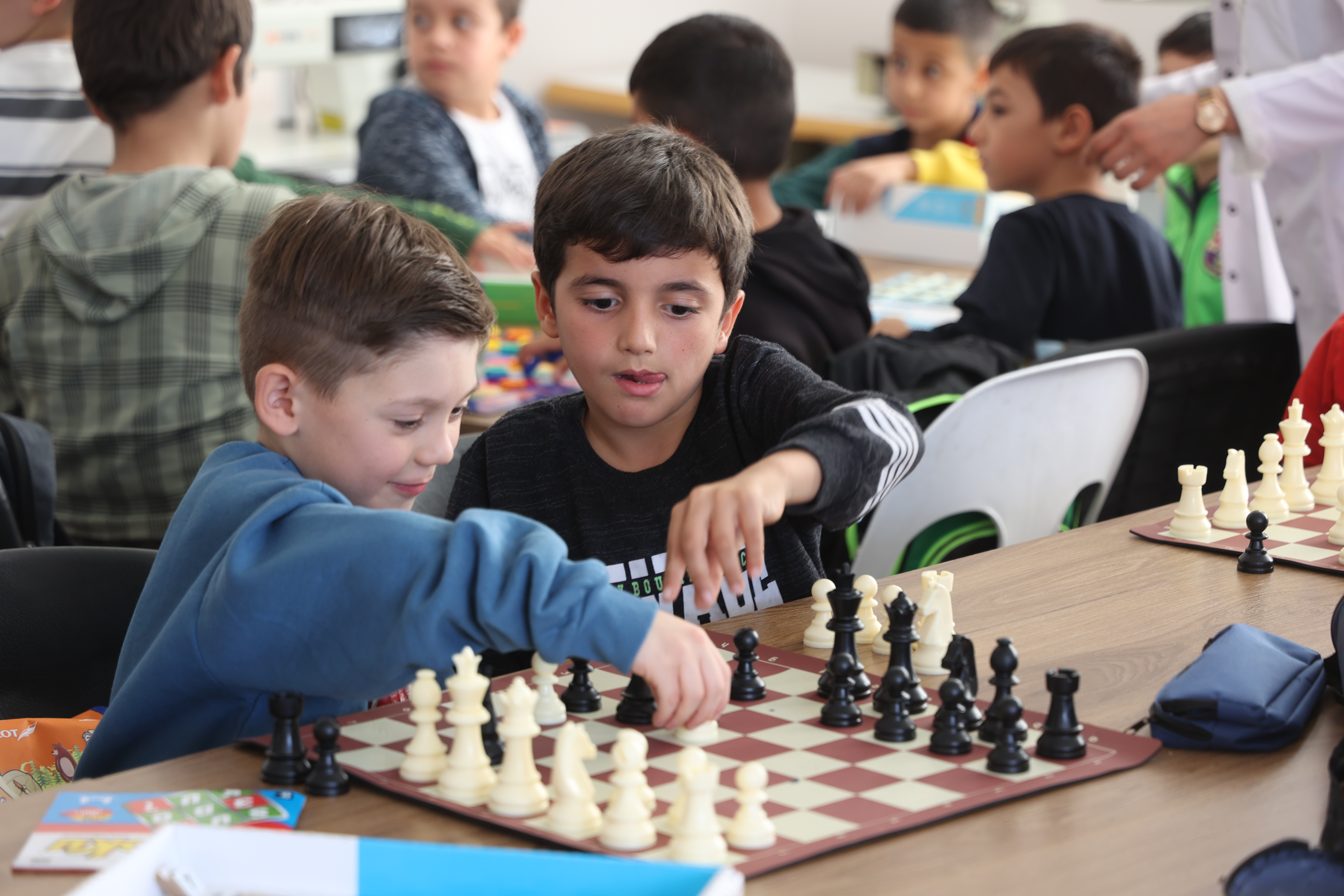 GENÇLERİ GELECEĞE HAZIRLAYAN GENÇ KOMEK ATÖLYE EĞİTİMLERİ BAŞLADI