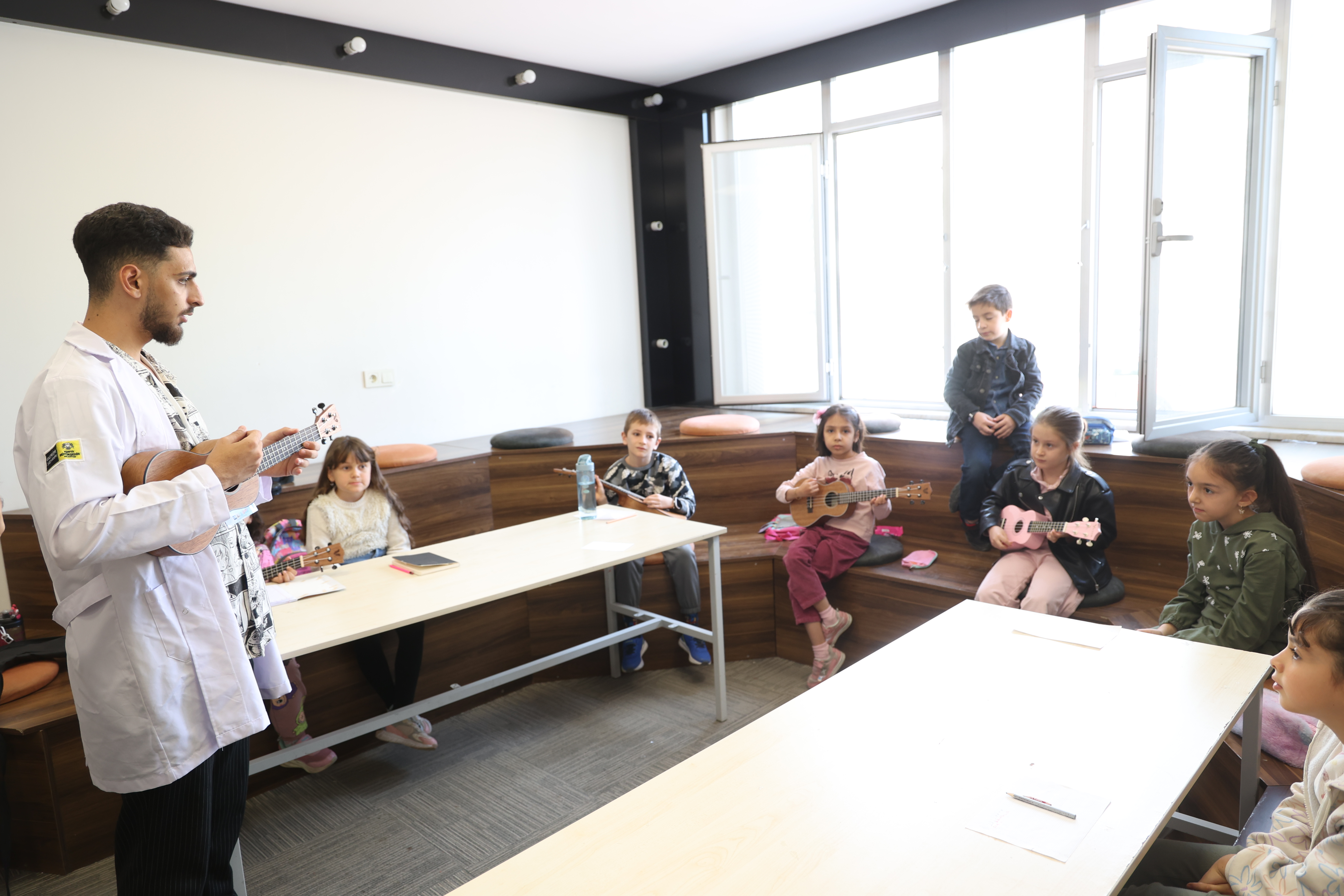 GENÇLERİ GELECEĞE HAZIRLAYAN GENÇ KOMEK ATÖLYE EĞİTİMLERİ BAŞLADI