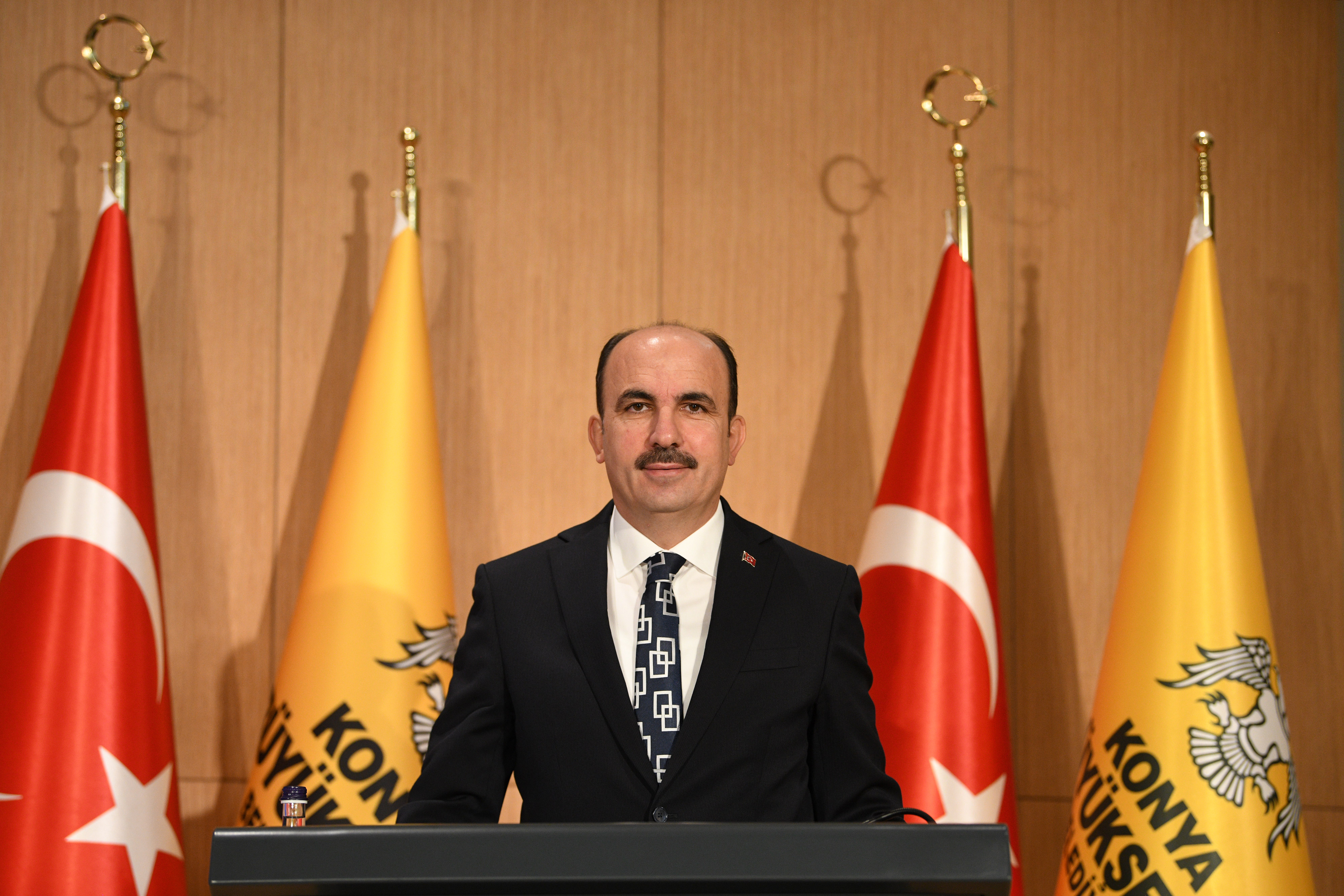 BAŞKAN ALTAY’DAN AİLESİ KONYA’DA İKAMET EDEN ÜNİVERSİTE ÖĞRENCİLERİNE MÜJDE