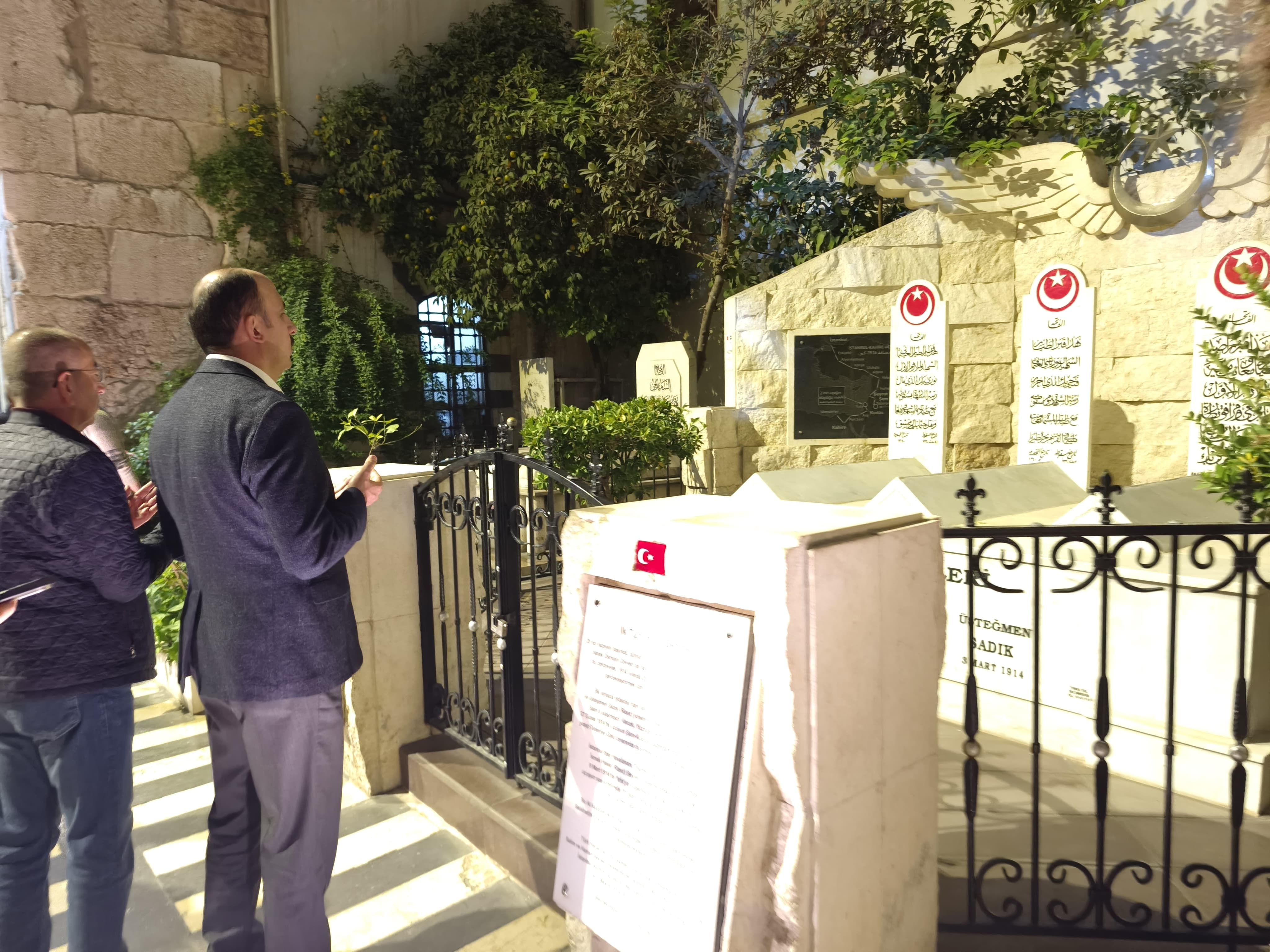 BAŞKAN ALTAY ŞAM’DA DÜZENLENEN 10. ULUSLARARASI DİNİ ARAŞTIRMALAR VE İNSAN SEMPOZYUMU’NDA KONUŞTU: “İNŞALLAH SEMPOZYUMUN 11.SİNİ GAZZE’DE, 12.SİNİ DE KUDÜS’TE YAPMAYI RABBİM BİZE GÖSTERSİN”