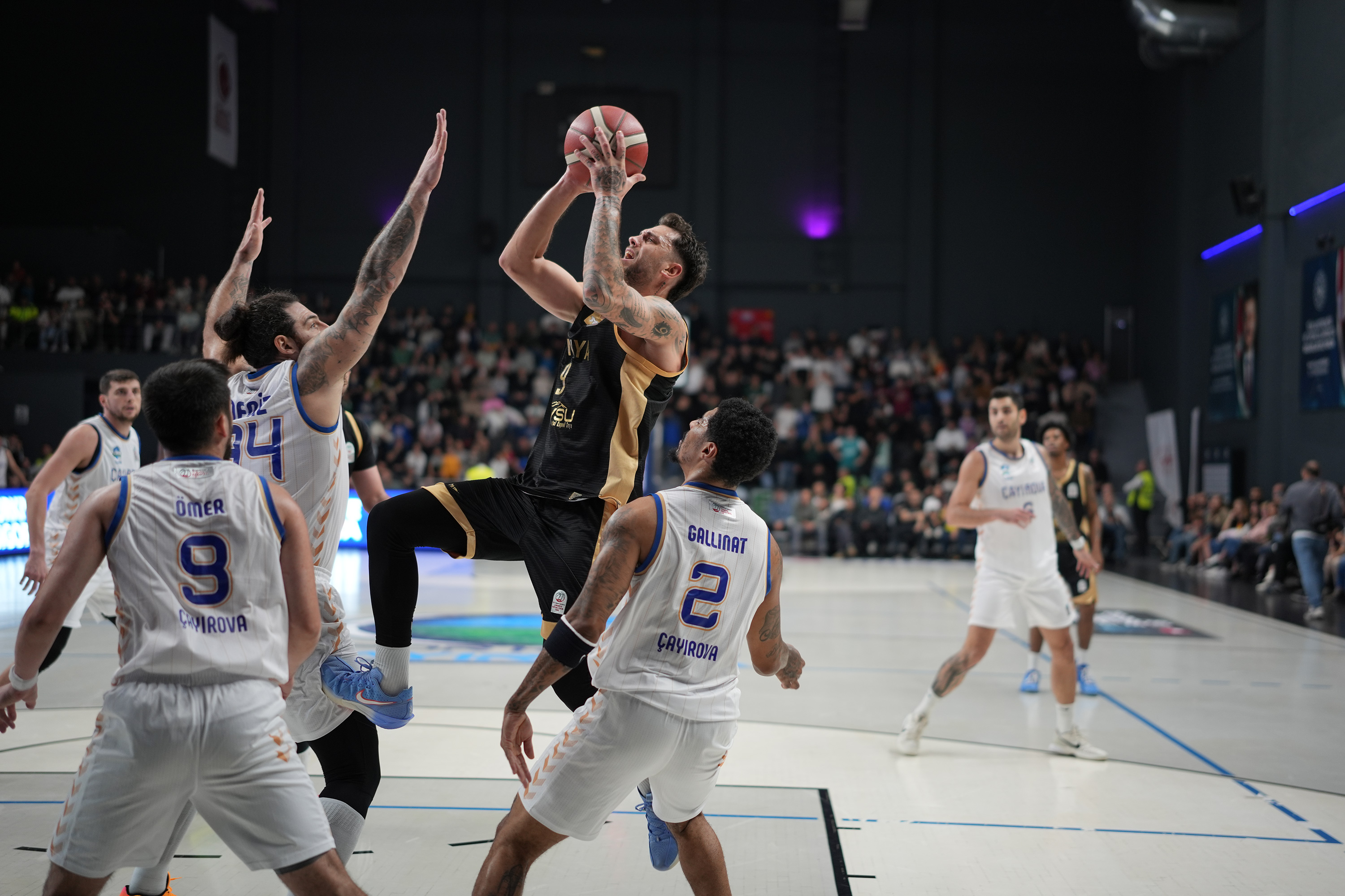 BÜYÜKŞEHİR, ZİRVE YARIŞINDA “BURADAYIM” DEDİ