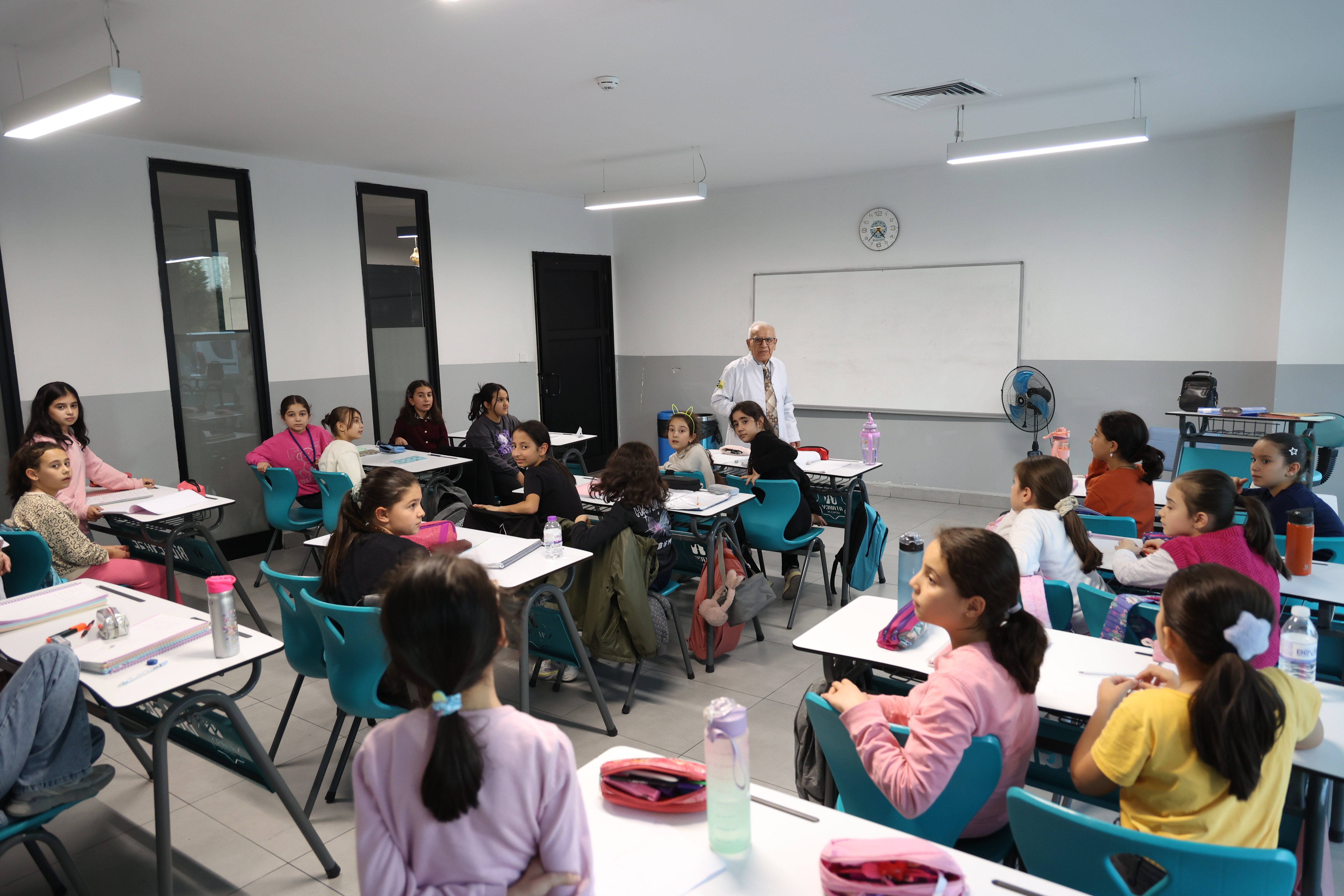 KONYA BÜYÜKŞEHİR’DEN ÖĞRETMENLER GÜNÜ’NE ÖZEL ANLAMLI BULUŞMA