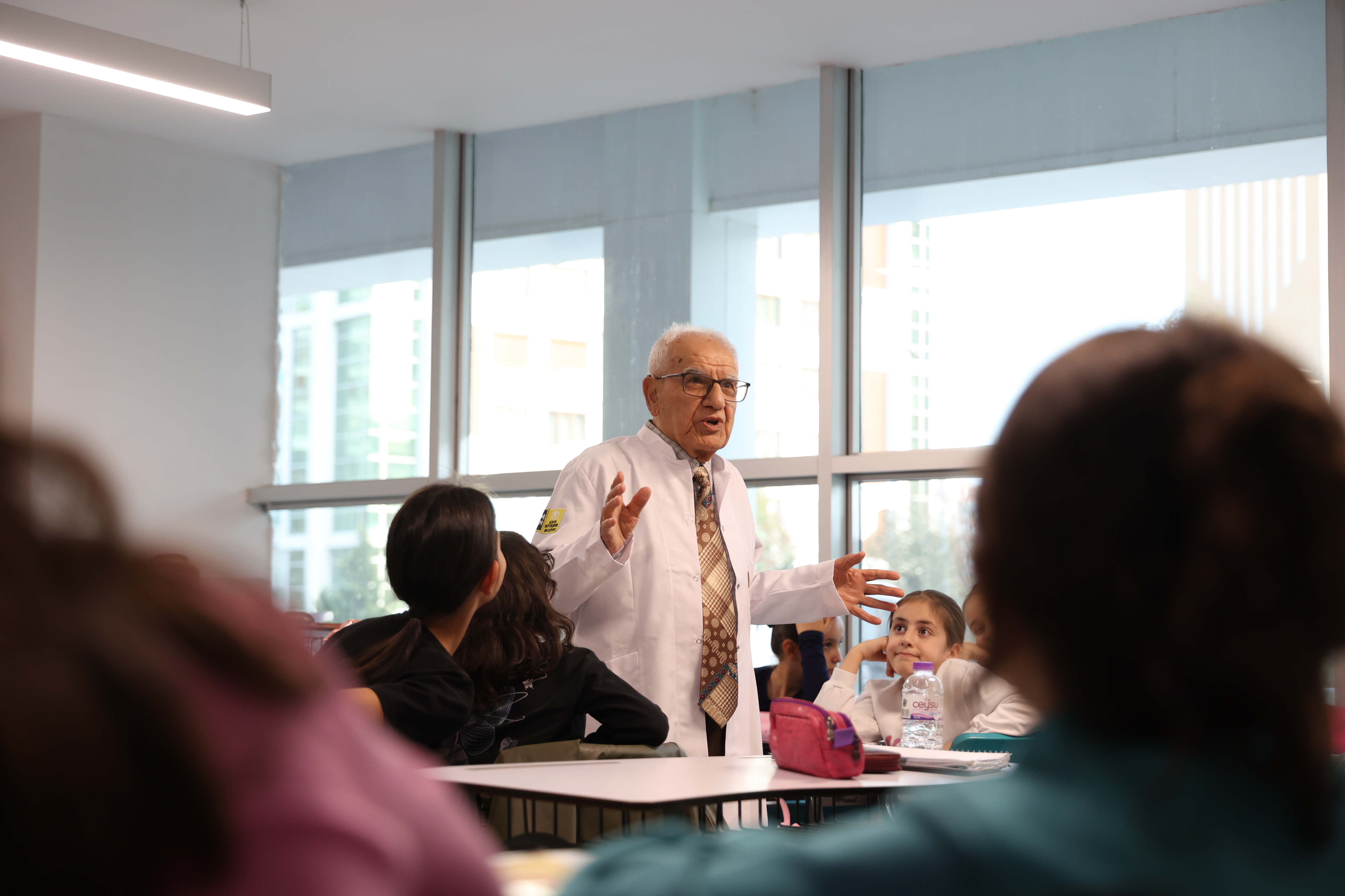 KONYA BÜYÜKŞEHİR’DEN ÖĞRETMENLER GÜNÜ’NE ÖZEL ANLAMLI BULUŞMA