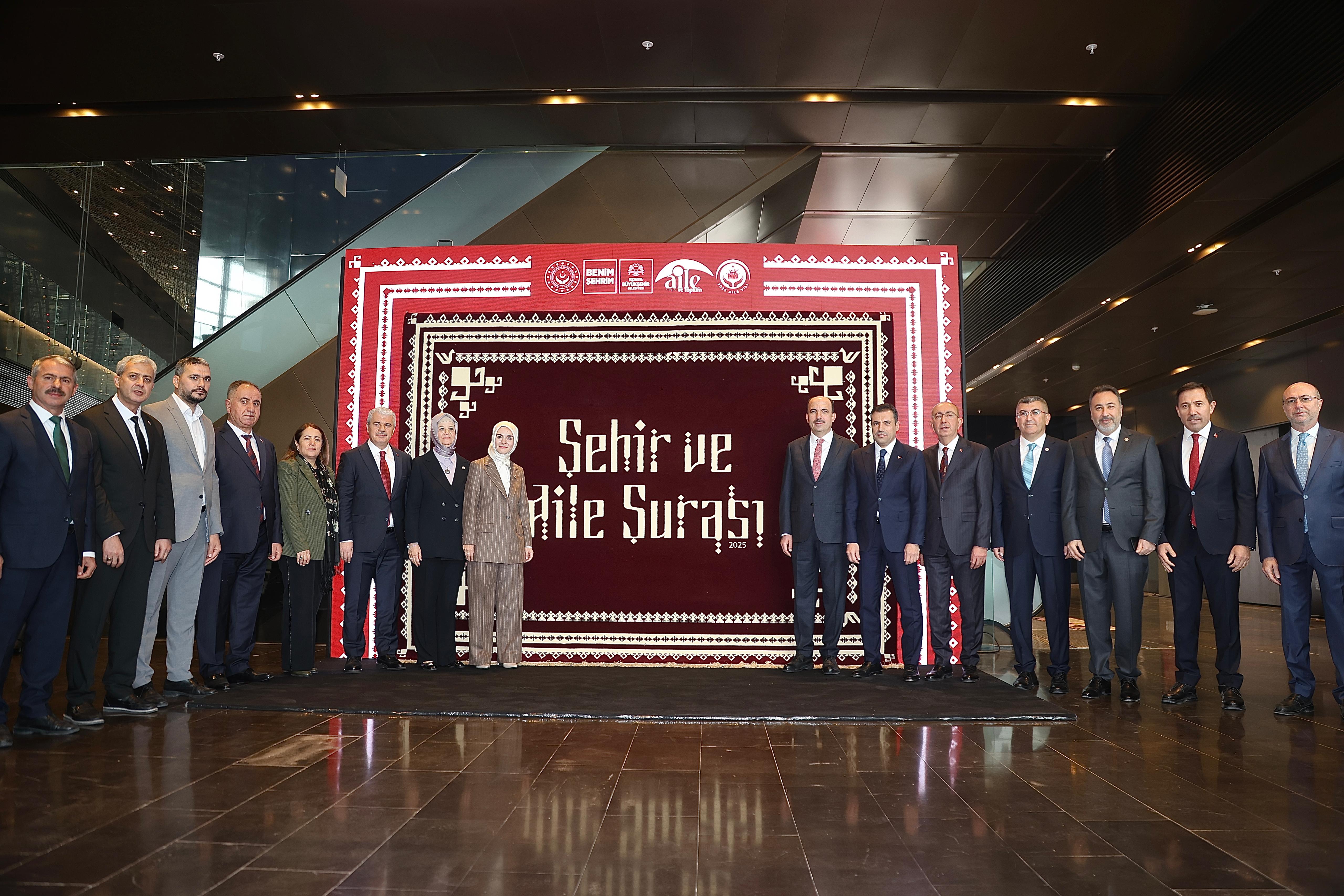 BAKAN GÖKTAŞ: “KONYA AİLE DOSTU ŞEHİRCİLİK ANLAYIŞINDA ÖRNEK GÖSTERİLECEK BİR TECRÜBEYE SAHİP”