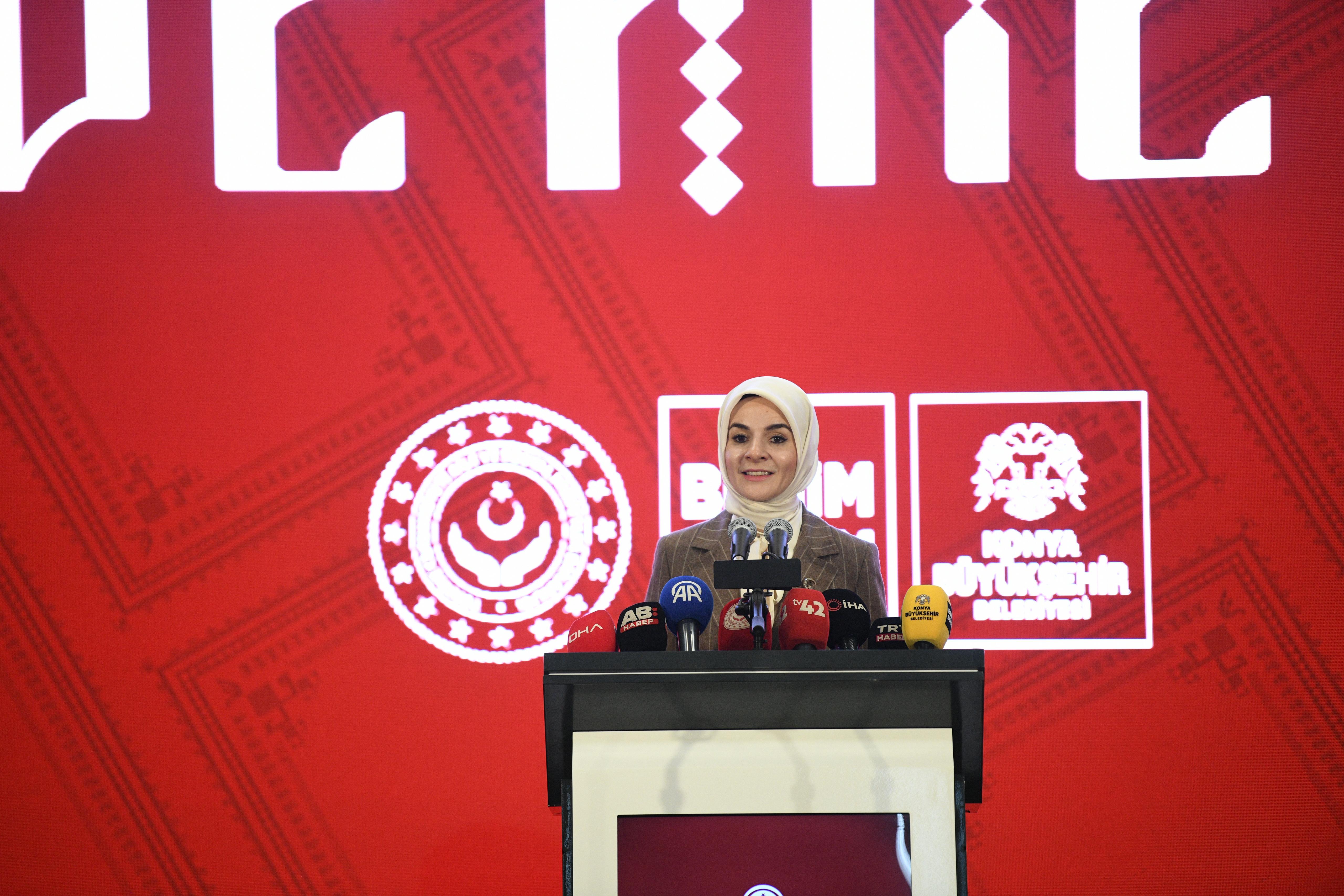 BAKAN GÖKTAŞ: “KONYA AİLE DOSTU ŞEHİRCİLİK ANLAYIŞINDA ÖRNEK GÖSTERİLECEK BİR TECRÜBEYE SAHİP”