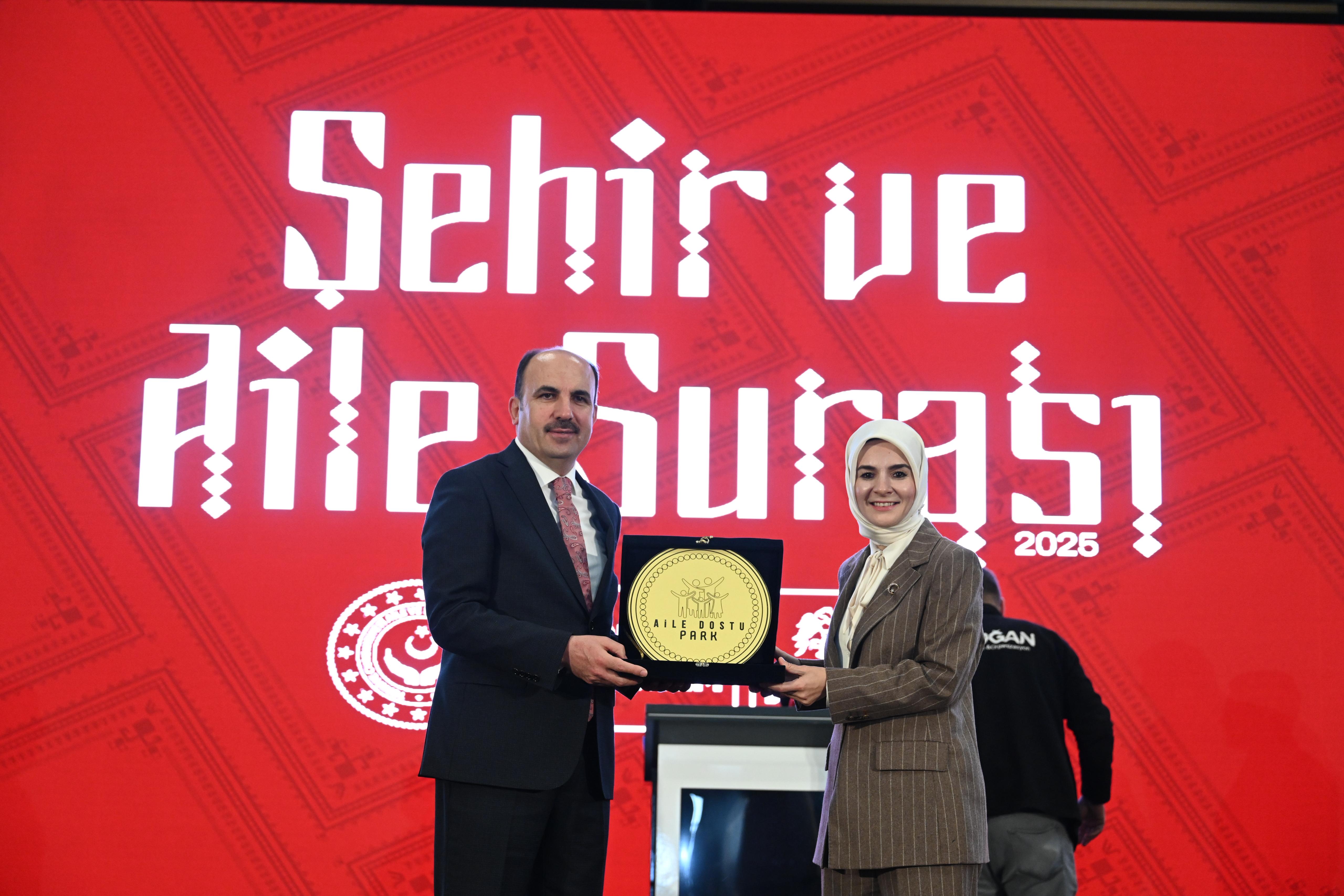 BAKAN GÖKTAŞ: “KONYA AİLE DOSTU ŞEHİRCİLİK ANLAYIŞINDA ÖRNEK GÖSTERİLECEK BİR TECRÜBEYE SAHİP”