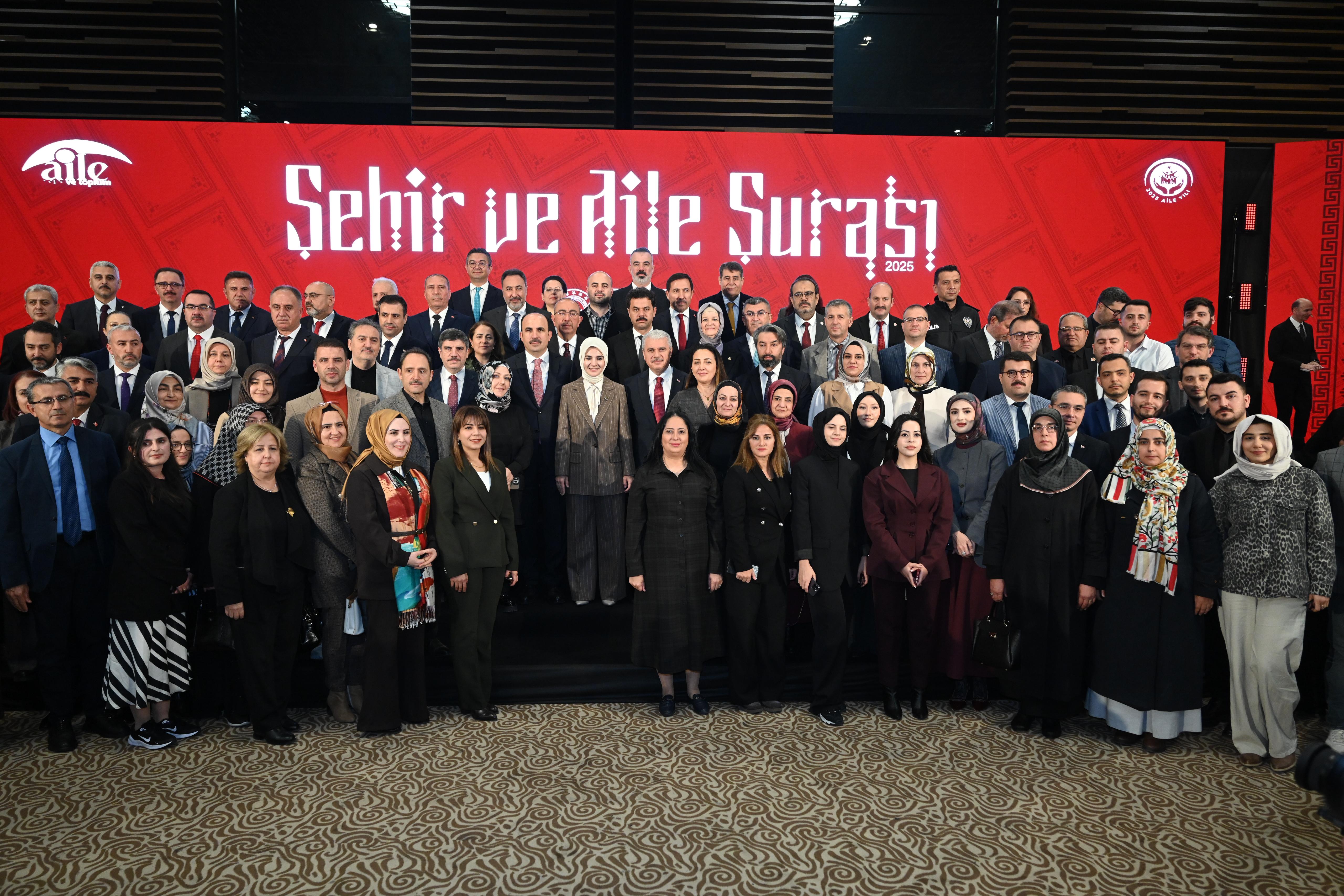 BAKAN GÖKTAŞ: “KONYA AİLE DOSTU ŞEHİRCİLİK ANLAYIŞINDA ÖRNEK GÖSTERİLECEK BİR TECRÜBEYE SAHİP”