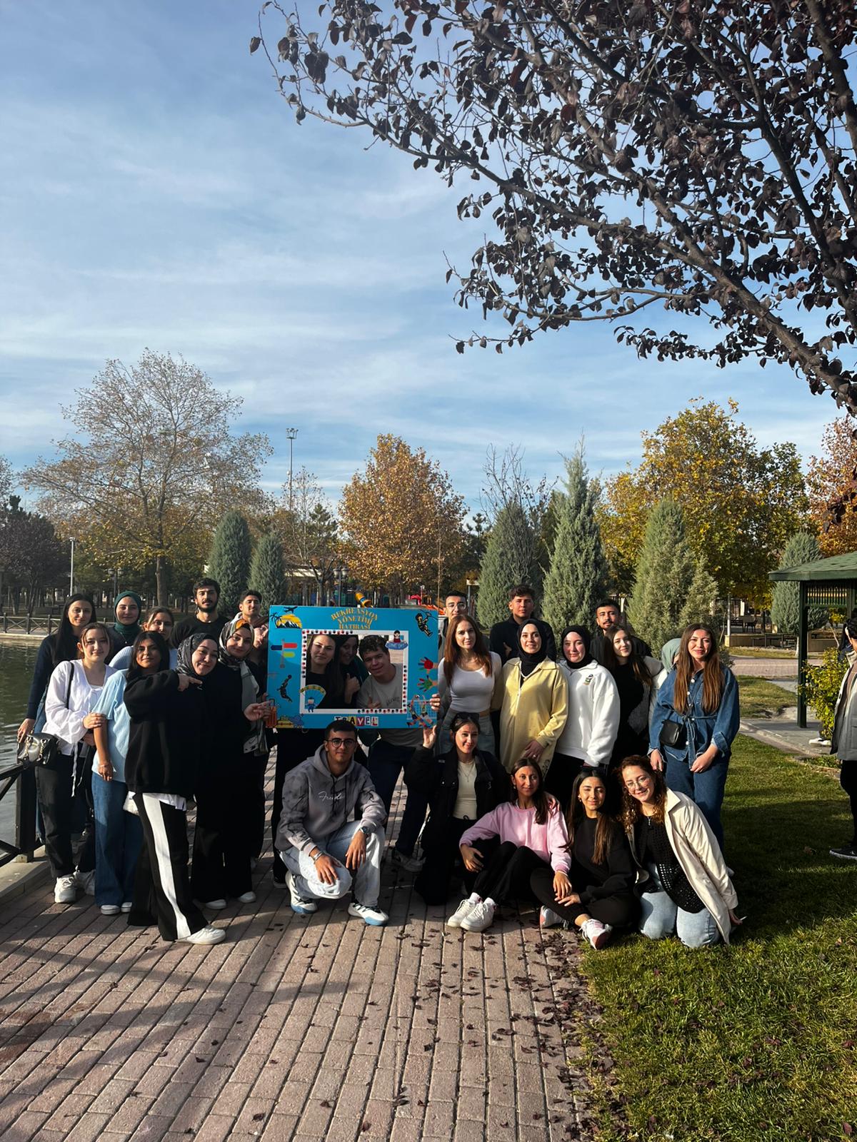 KONYA BÜYÜKŞEHİR GENÇLİK MECLİSİ GENÇLER İÇİN ETKİNLİKLER DÜZENLEMEYE DEVAM EDİYOR