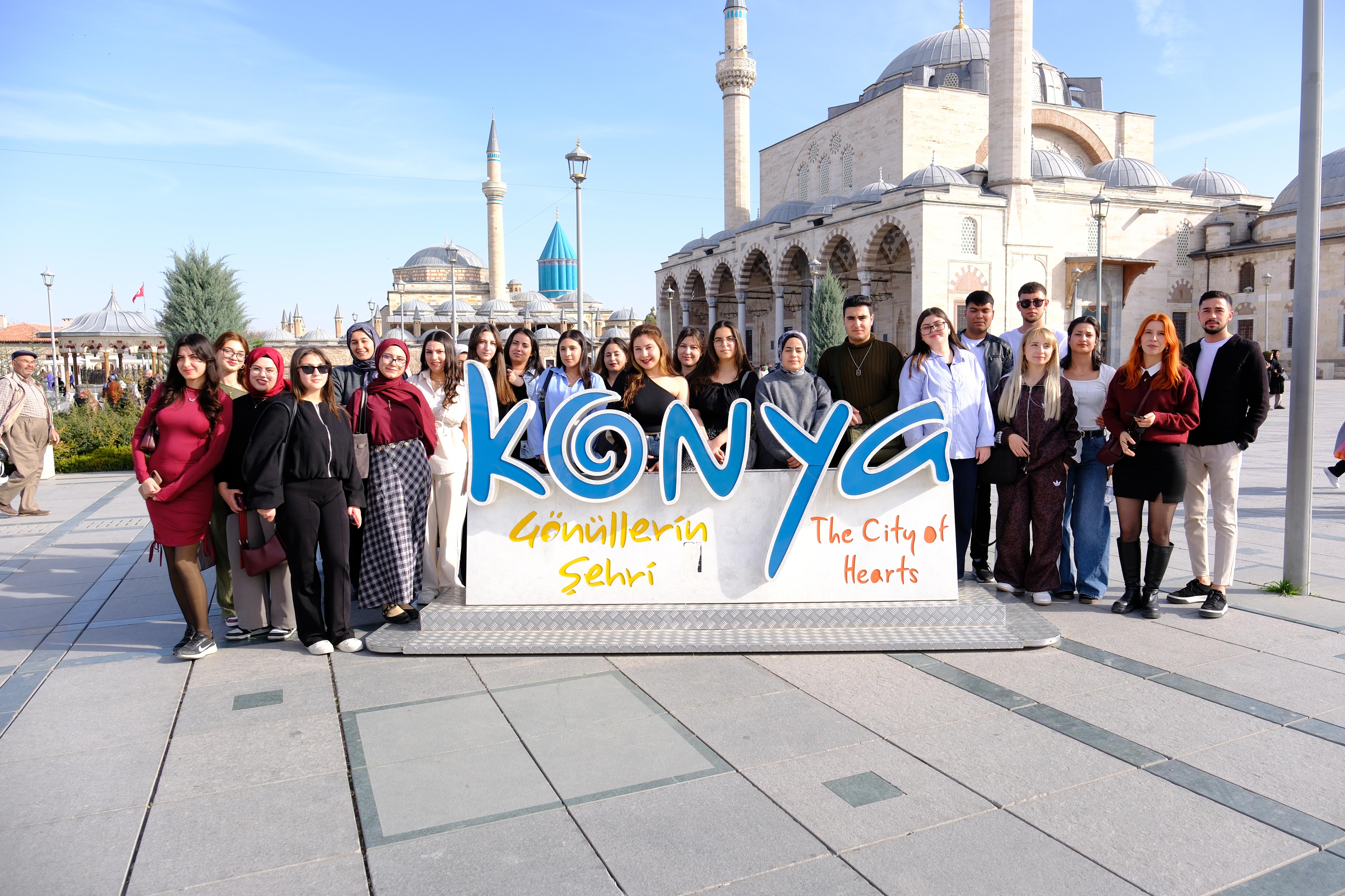 KONYA BÜYÜKŞEHİR GENÇLİK MECLİSİ GENÇLER İÇİN ETKİNLİKLER DÜZENLEMEYE DEVAM EDİYOR