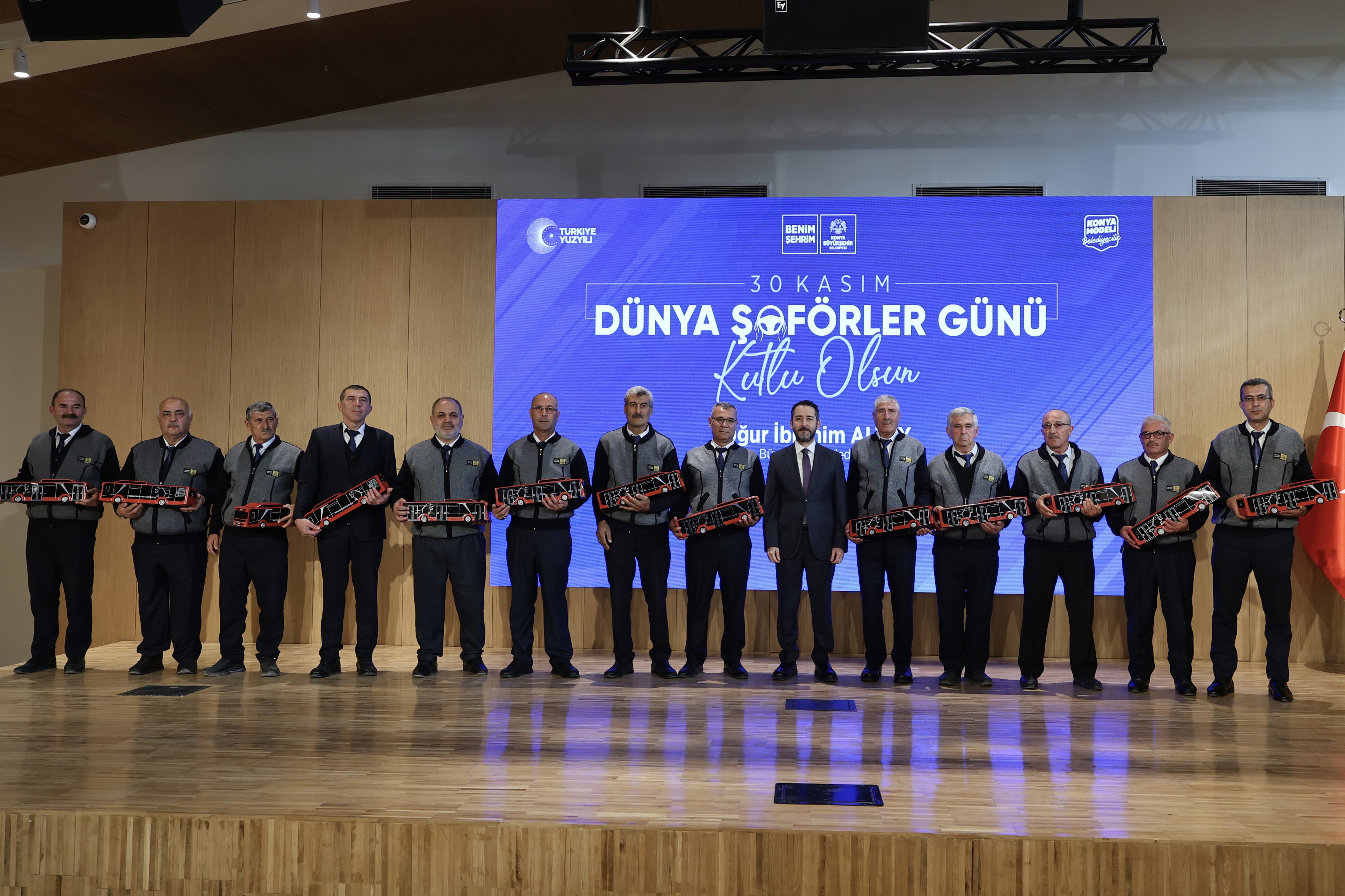 KONYA BÜYÜKŞEHİR “30 KASIM DÜNYA ŞOFÖRLER GÜNÜ" KUTLAMA PROGRAMI DÜZENLEDİ