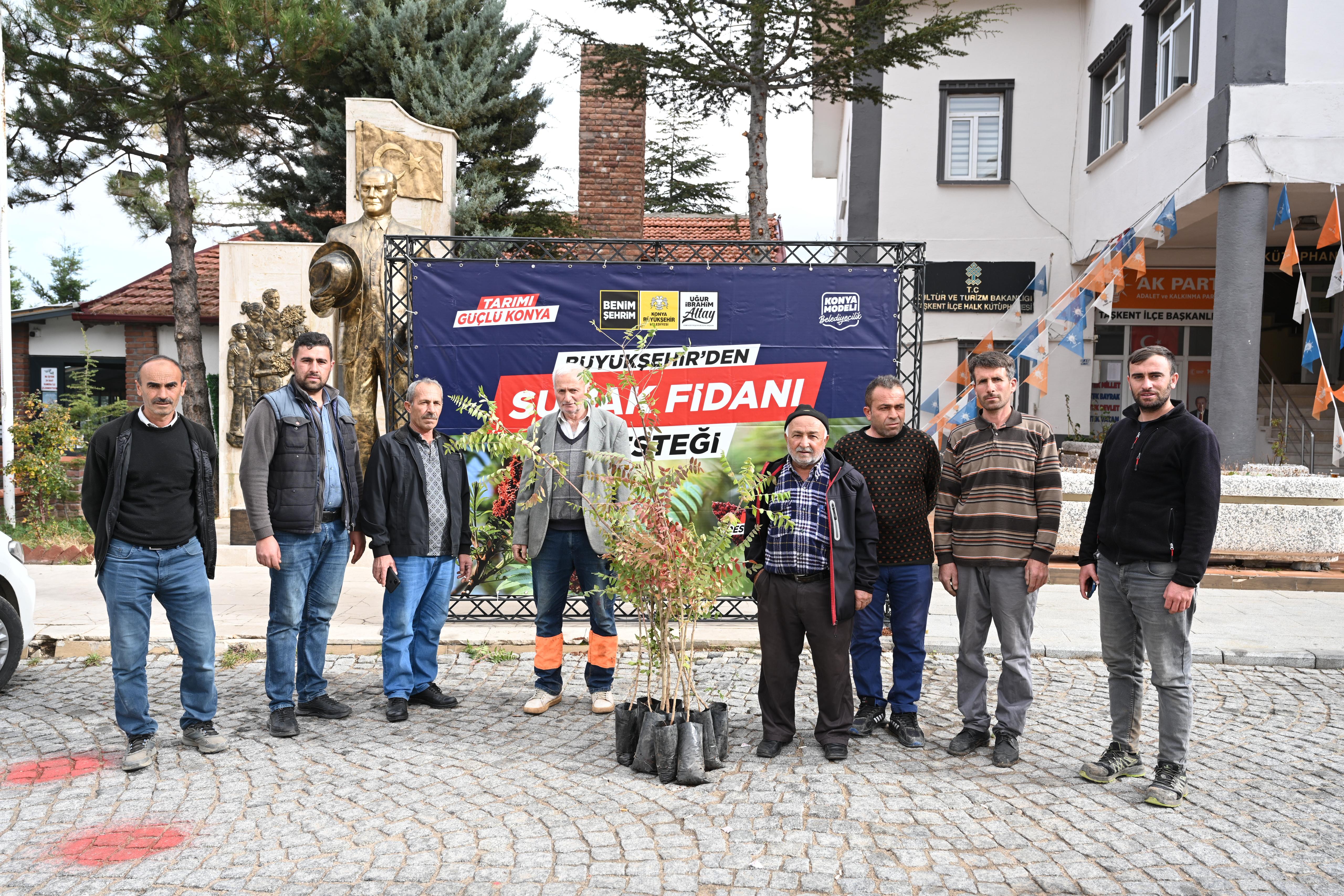 KONYA BÜYÜKŞEHİR ÜRETİCİYE SUMAK FİDANI DESTEĞİNDE BULUNDU
