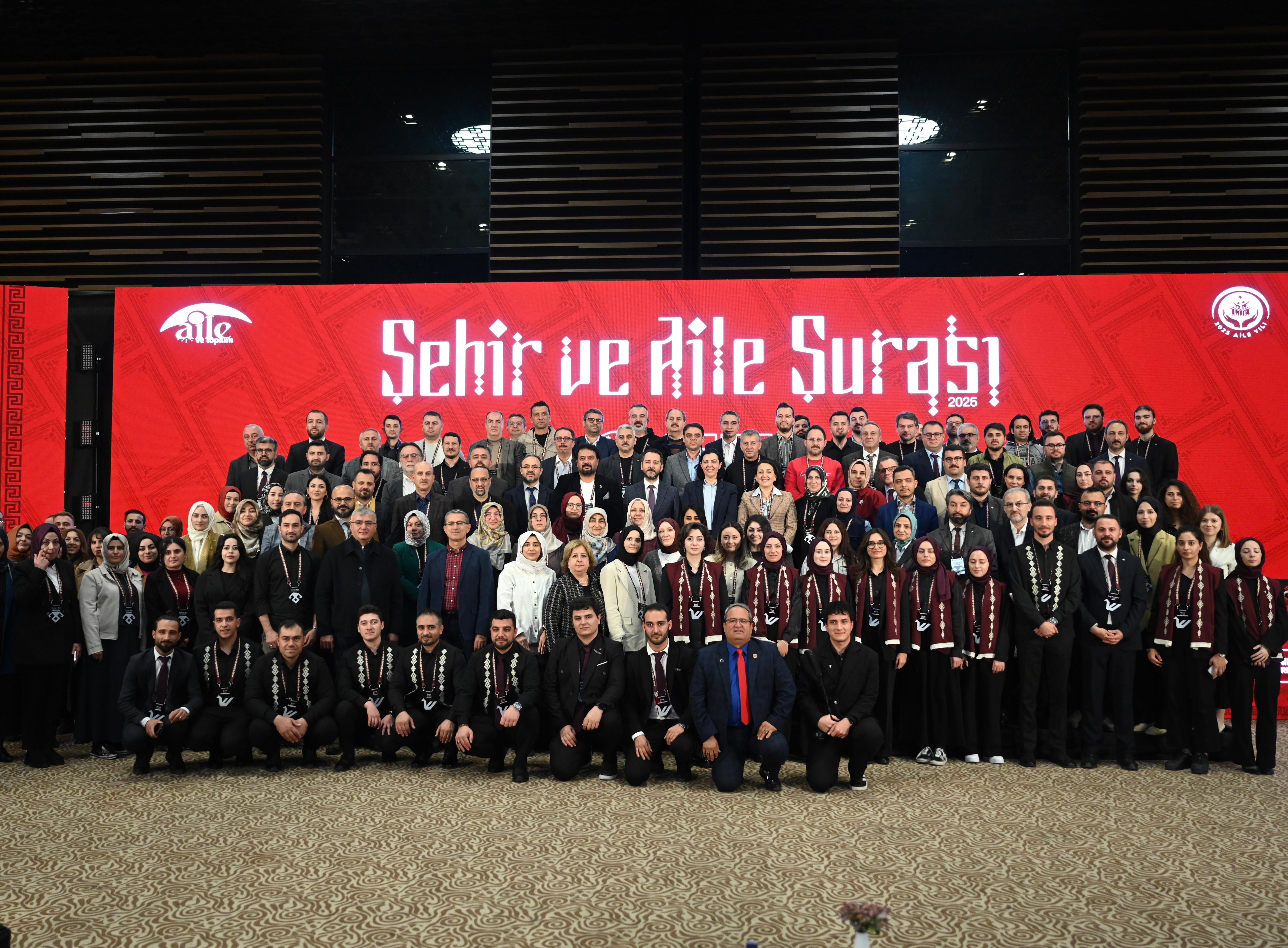 KONYA BÜYÜKŞEHİR TARAFINDAN DÜZENLENEN "ŞEHİR VE AİLE ŞÛRASI" TAMAMLANDI