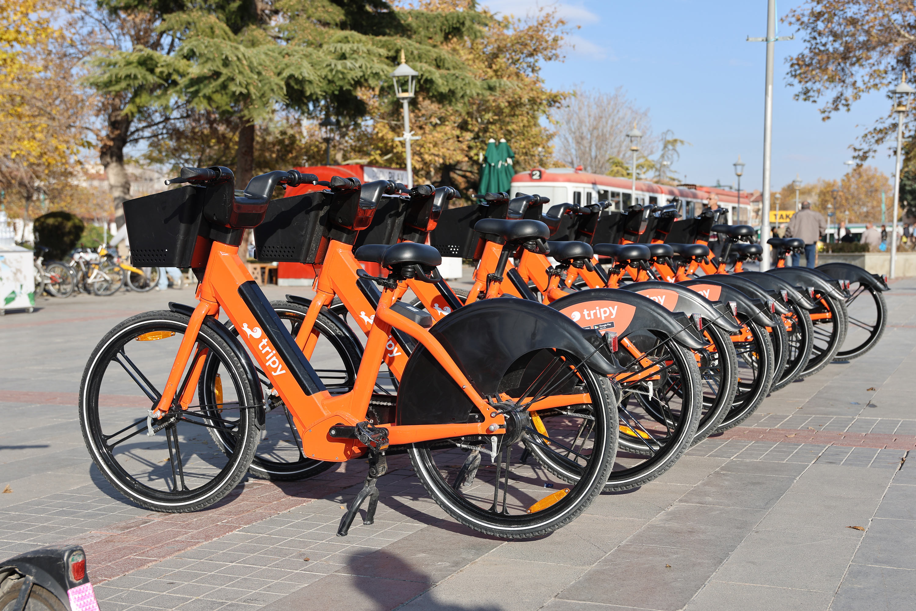 BAŞKAN ALTAY: “BİSİKLET ŞEHRİ KONYA’DA PAYLAŞIMLI ELEKTRİKLİ BİSİKLET DÖNEMİ BAŞLADI”