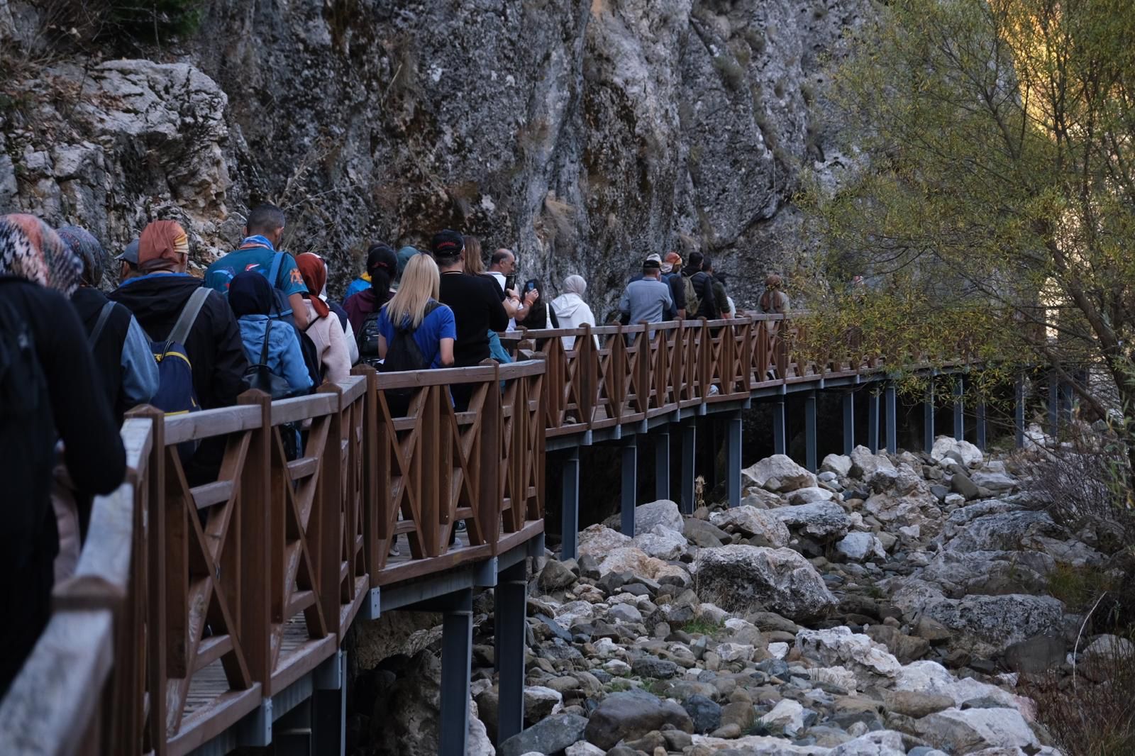 “KONYA’DA YÜRÜYORUZ” ETKİNLİĞİ ARALIK AYINDA YENİ ROTALARLA DEVAM EDİYOR