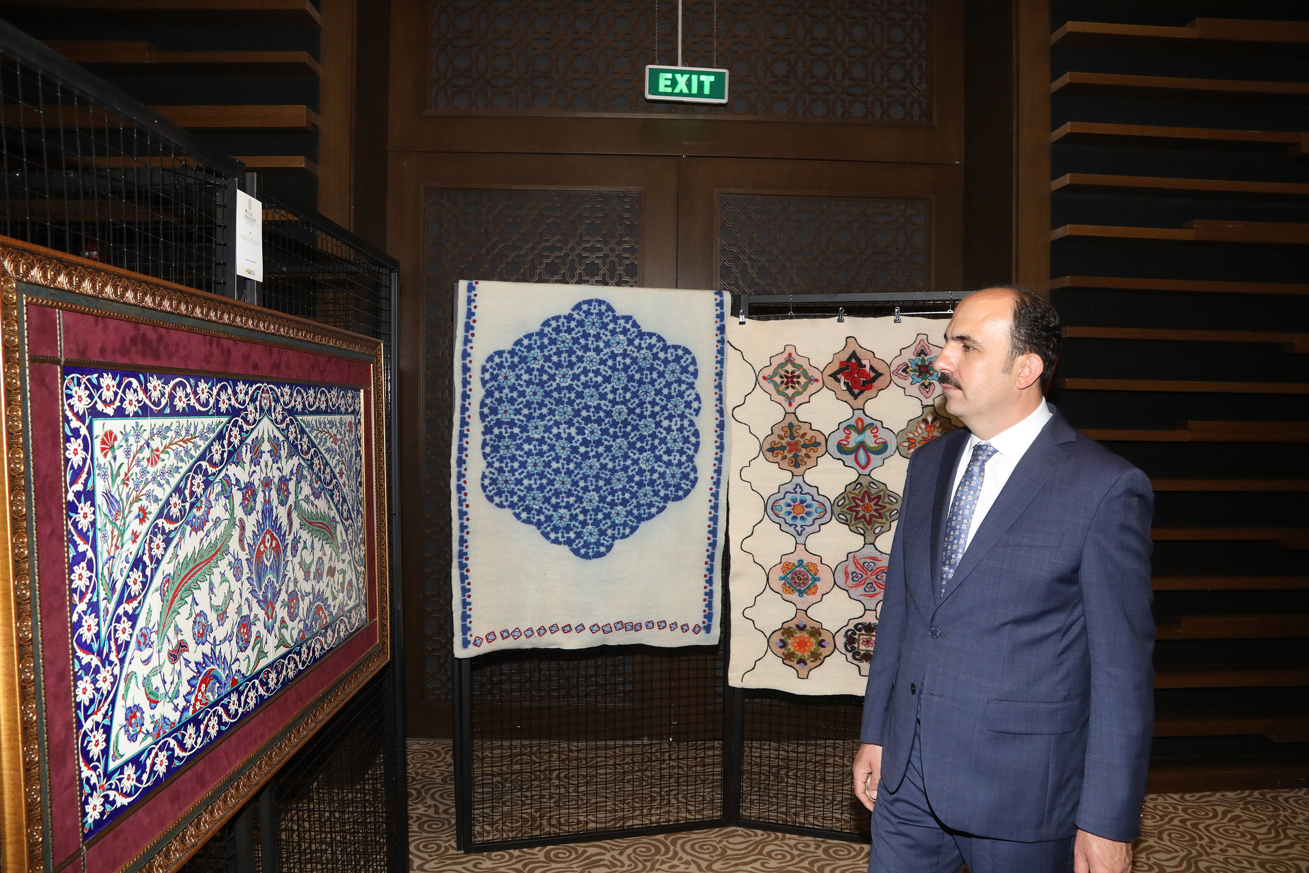 BAŞKAN ALTAY 17. ALTIN DOKUNUŞLAR SERGİSİNE TÜM SANATSEVERLERİ DAVET ETTİ