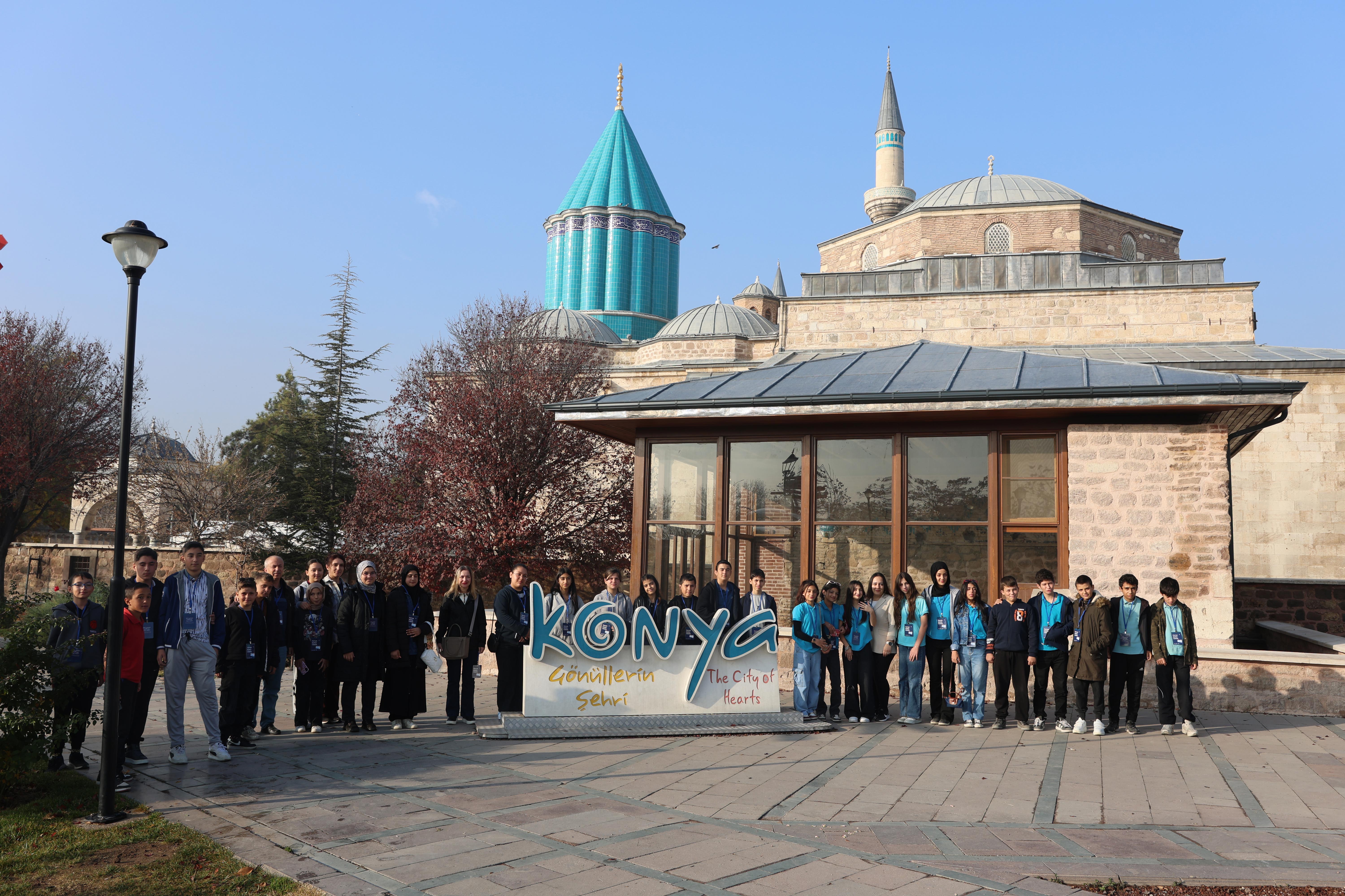 İLÇELERDEKİ 7. SINIF ÖĞRENCİLERİ KONYA’NIN KÜLTÜREL MİRASINI YAKINDAN TANIYOR