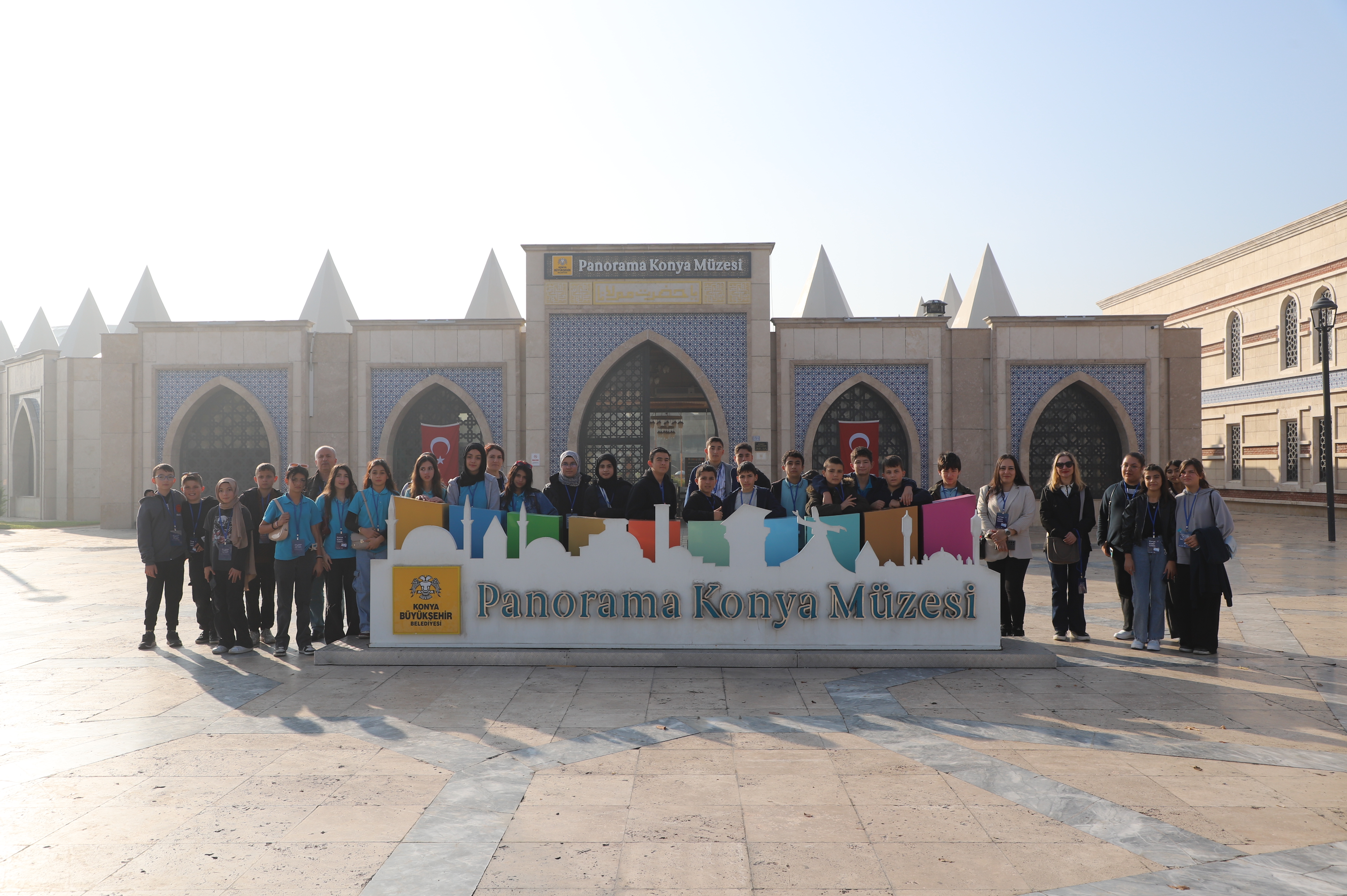 İLÇELERDEKİ 7. SINIF ÖĞRENCİLERİ KONYA’NIN KÜLTÜREL MİRASINI YAKINDAN TANIYOR