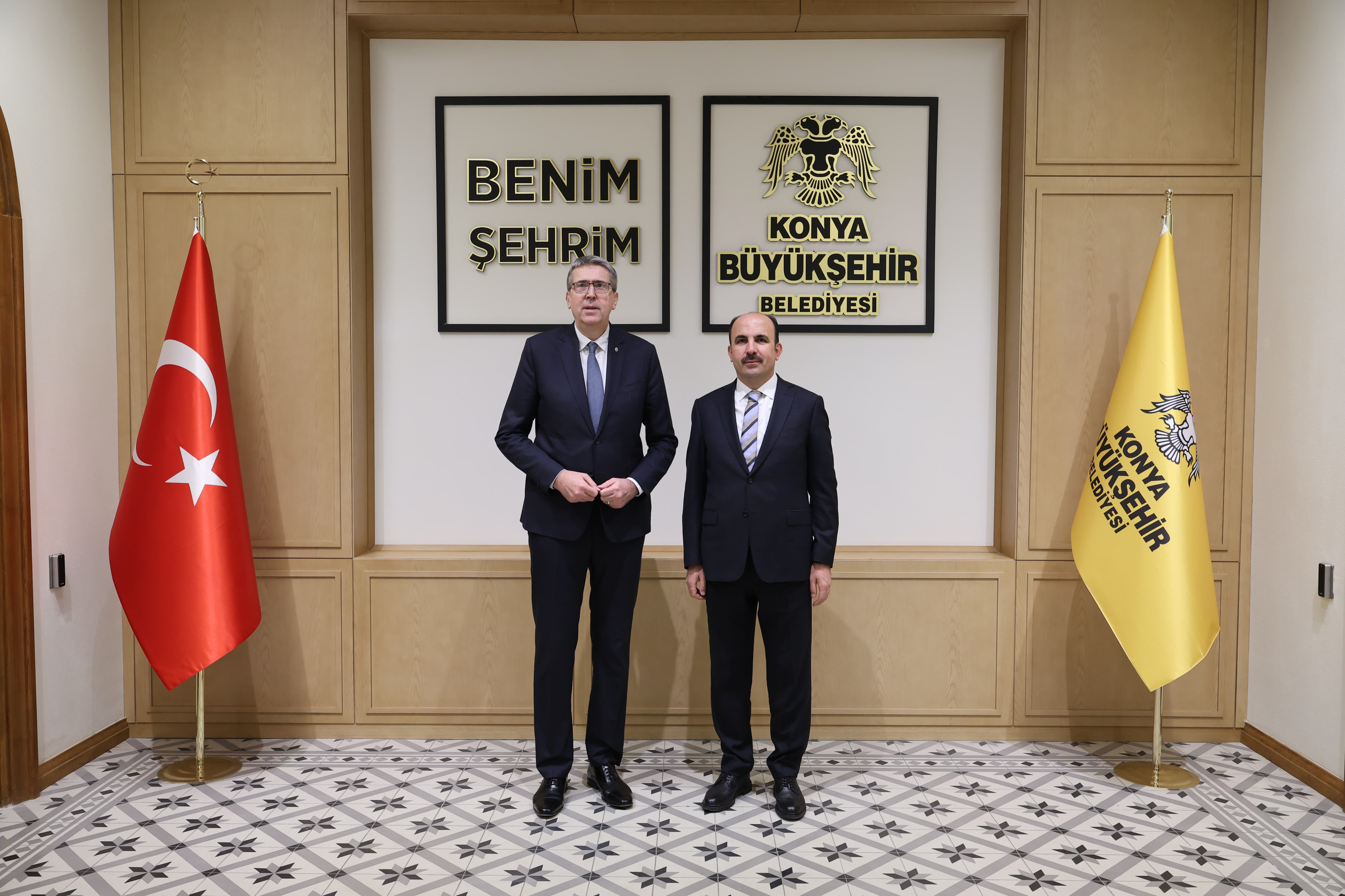 BAŞKAN ALTAY ŞEB-İ ARUS TÖRENLERİ İÇİN KONYA'YA GELEN ULUSLARARASI HEYETLERİ AĞIRLIYOR