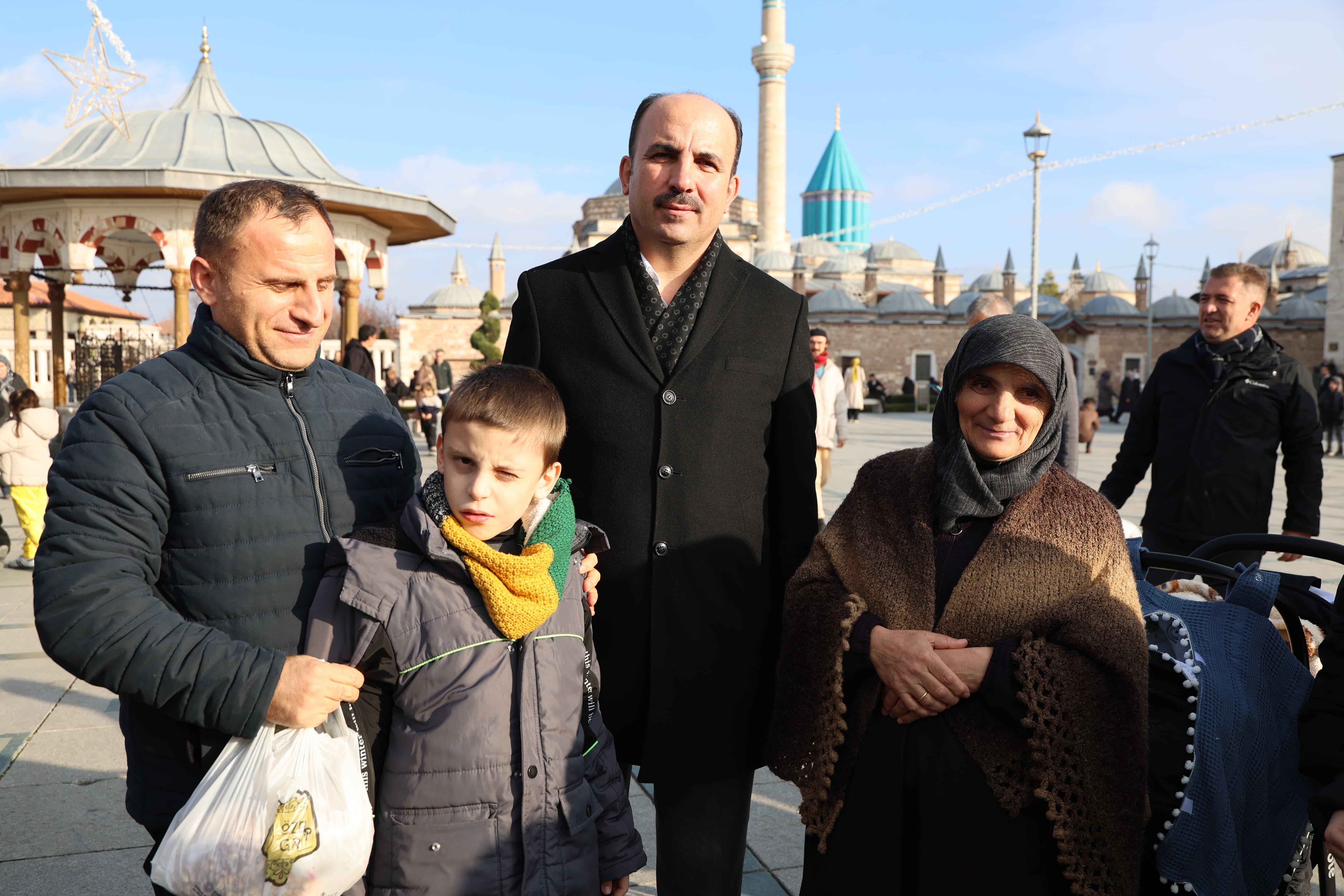 BAŞKAN ALTAY, ŞEB-İ ARUS ETKİNLİKLERİ İÇİN KONYA’YA GELEN MİSAFİRLERLE VE ESNAFLA BULUŞTU