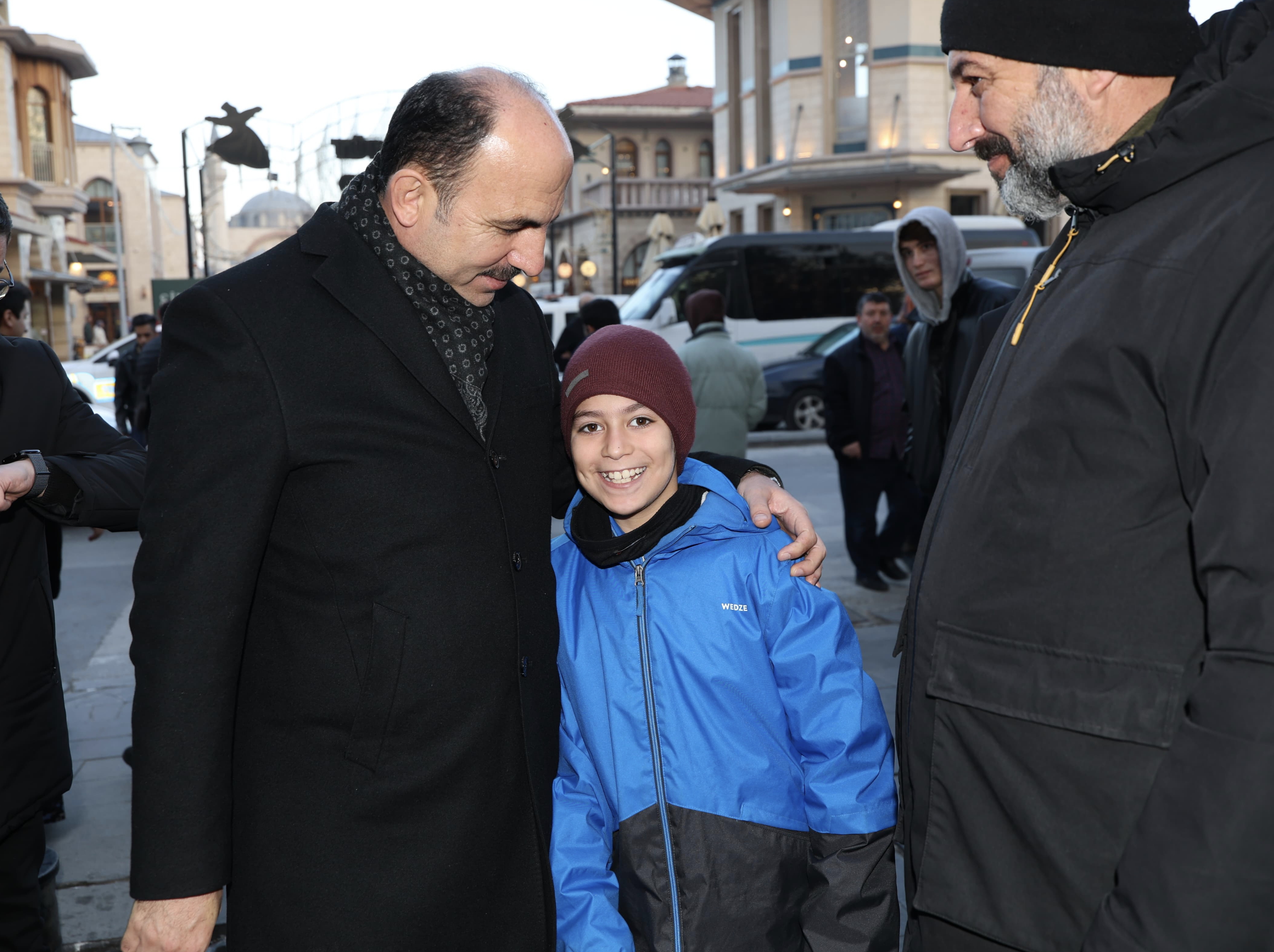 BAŞKAN ALTAY, ŞEB-İ ARUS ETKİNLİKLERİ İÇİN KONYA’YA GELEN MİSAFİRLERLE VE ESNAFLA BULUŞTU