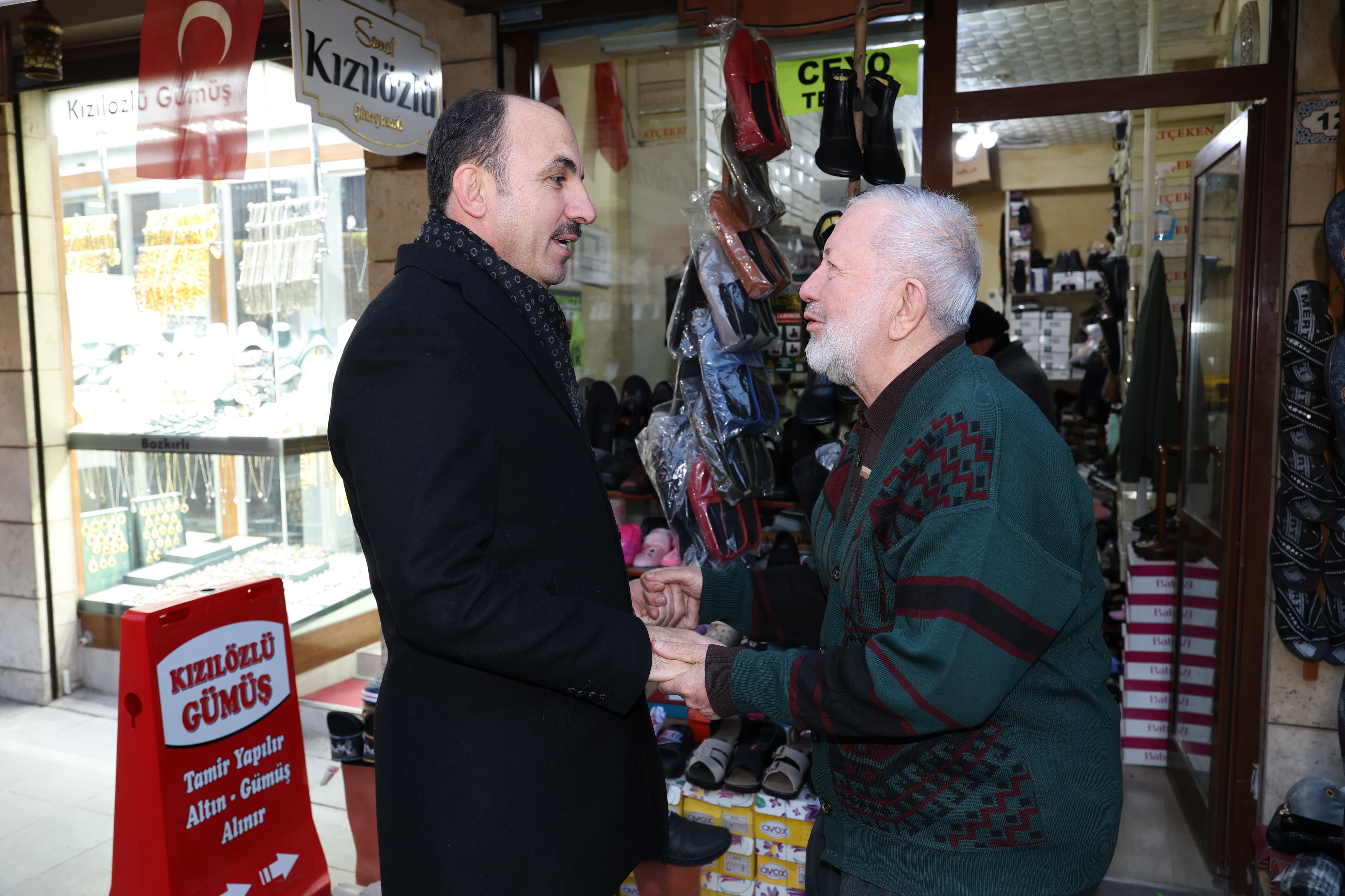 BAŞKAN ALTAY, ŞEB-İ ARUS ETKİNLİKLERİ İÇİN KONYA’YA GELEN MİSAFİRLERLE VE ESNAFLA BULUŞTU