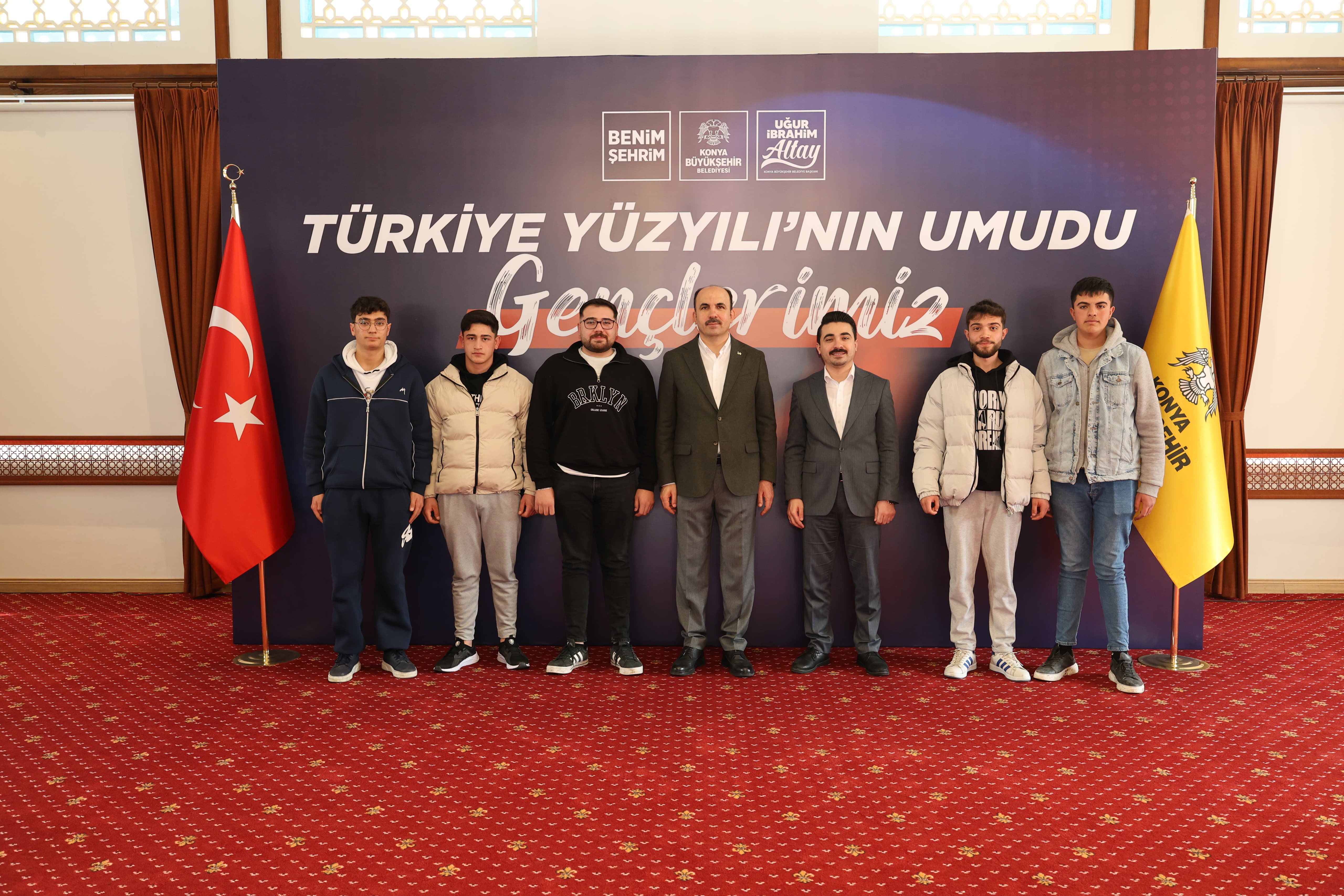 BAŞKAN ALTAY: “HEDEFİMİZ, GENÇLERİMİZİN YAŞAYACAĞI GÜZEL BİR DÜNYA İNŞA ETMEK”