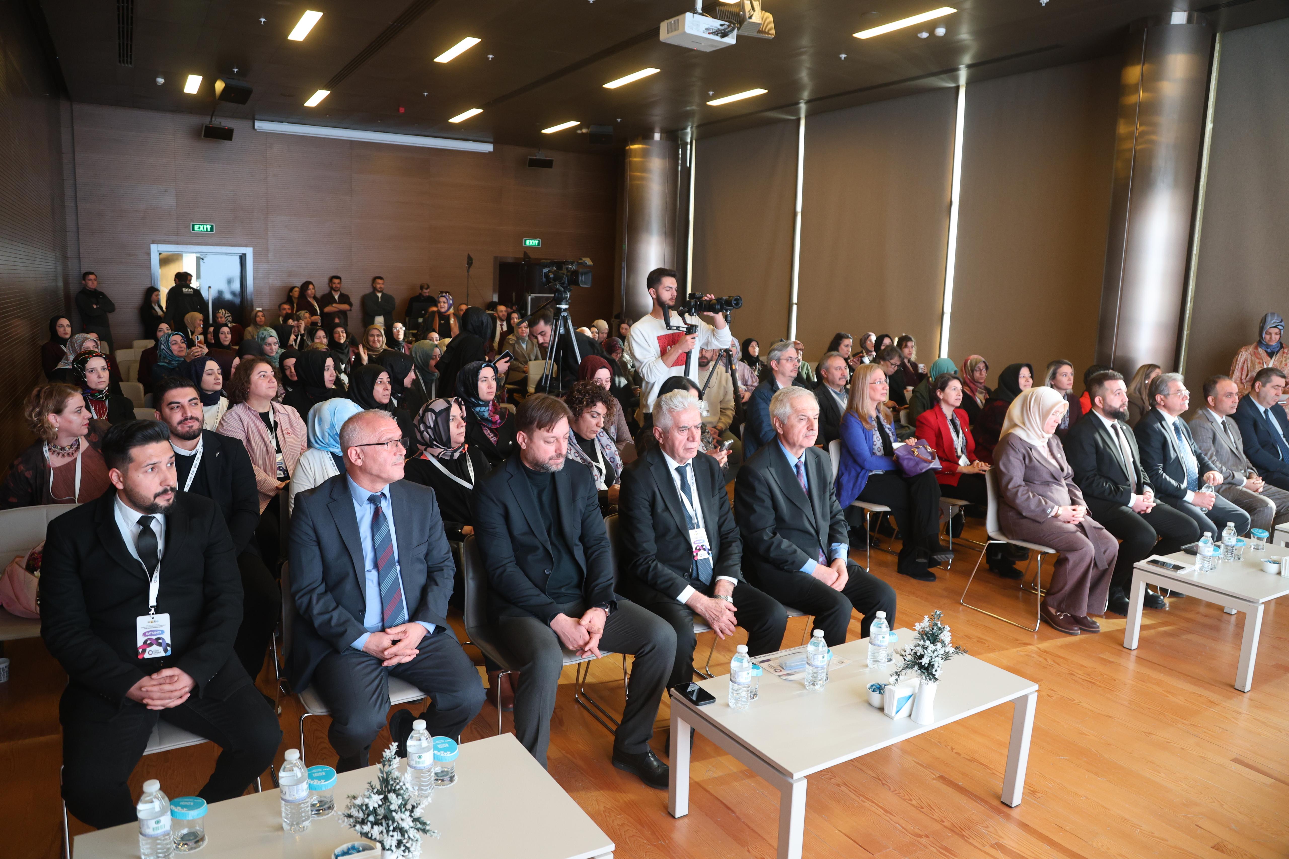 KOMEK’TEN "KADIN KOOPERATİFLERİ ÇALIŞTAYI”