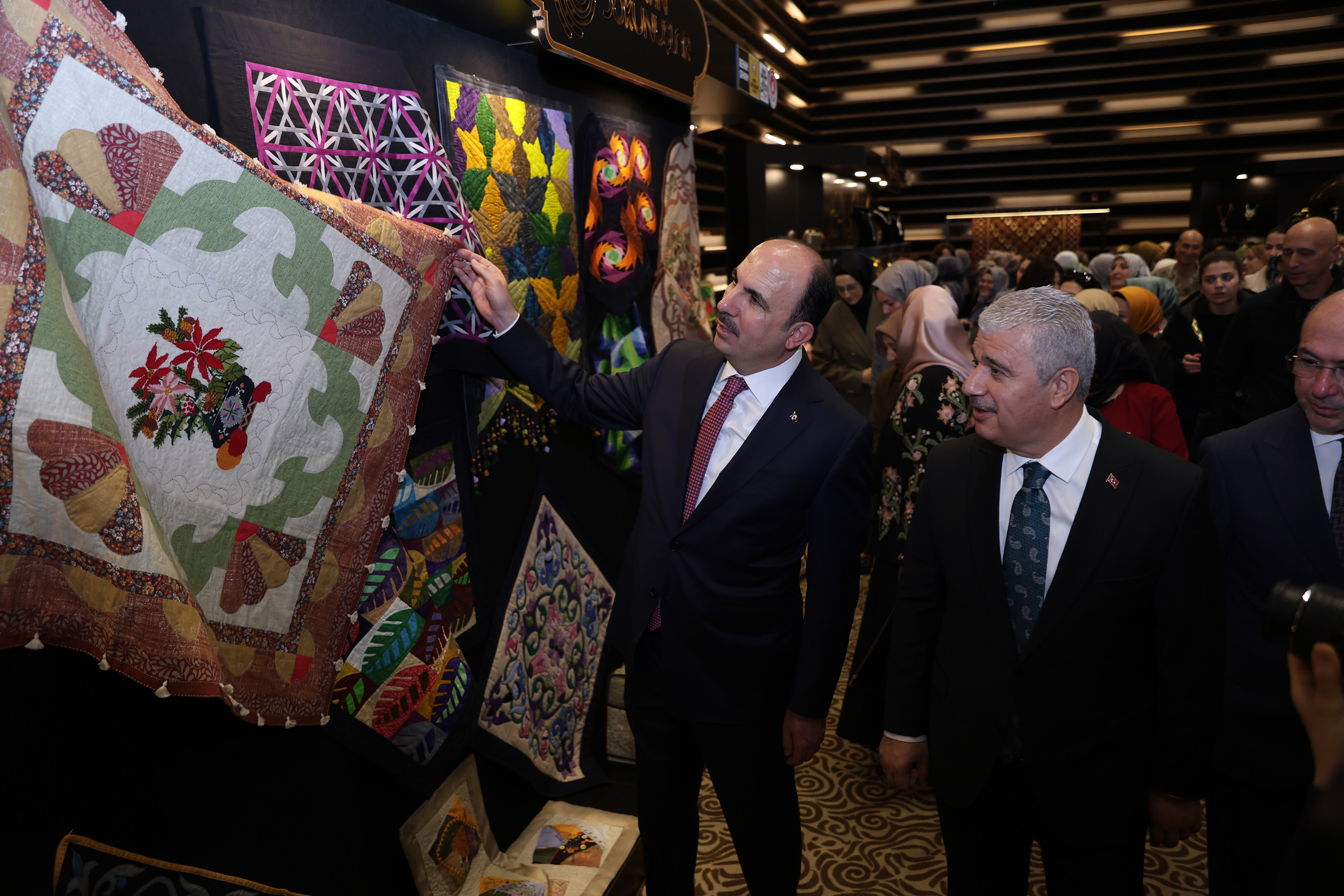 BAŞKAN ALTAY 17. ALTIN DOKUNUŞLAR FESTİVALİ’NE KATILAN HERKESE TEŞEKKÜR ETTİ