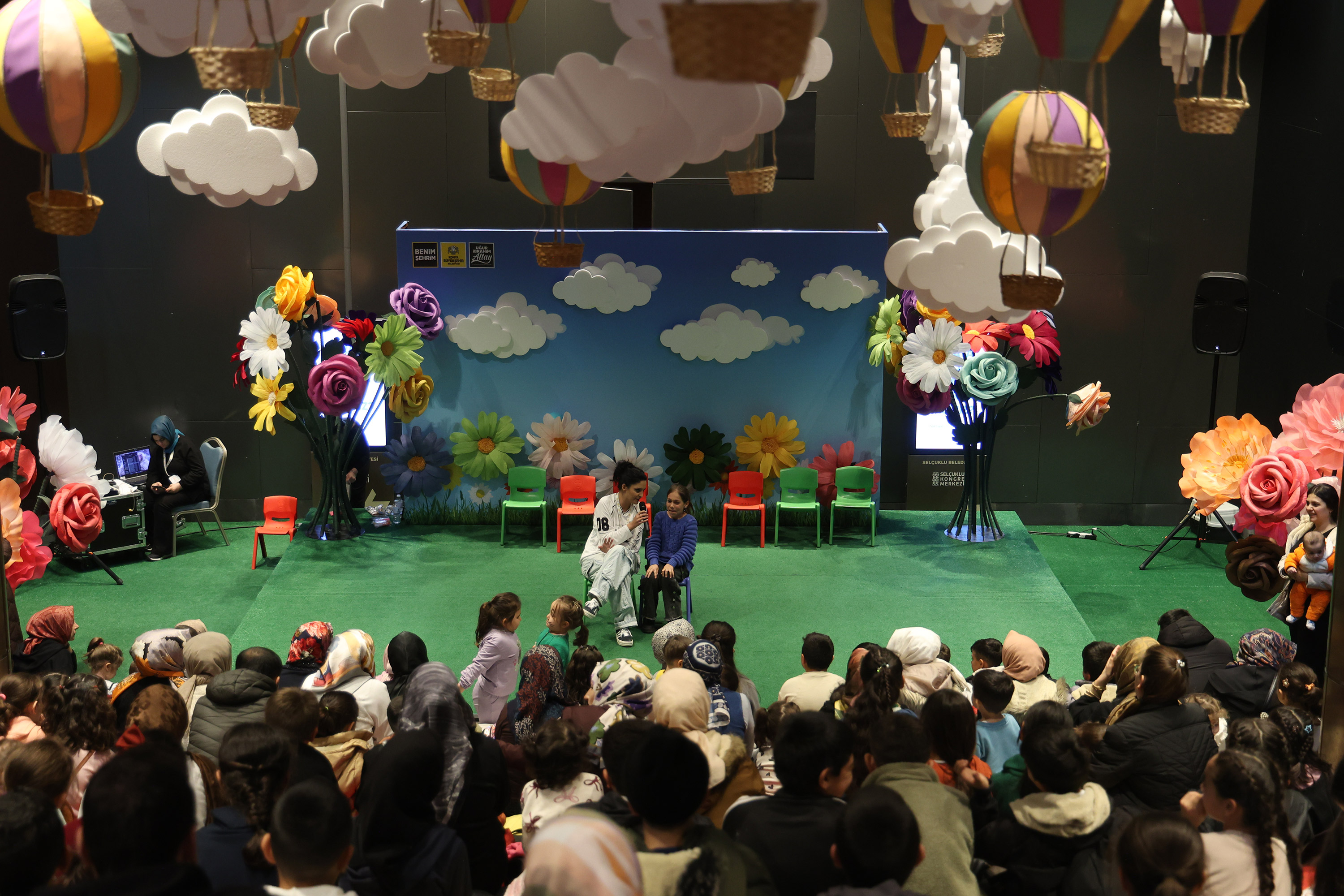 BAŞKAN ALTAY 17. ALTIN DOKUNUŞLAR FESTİVALİ’NE KATILAN HERKESE TEŞEKKÜR ETTİ