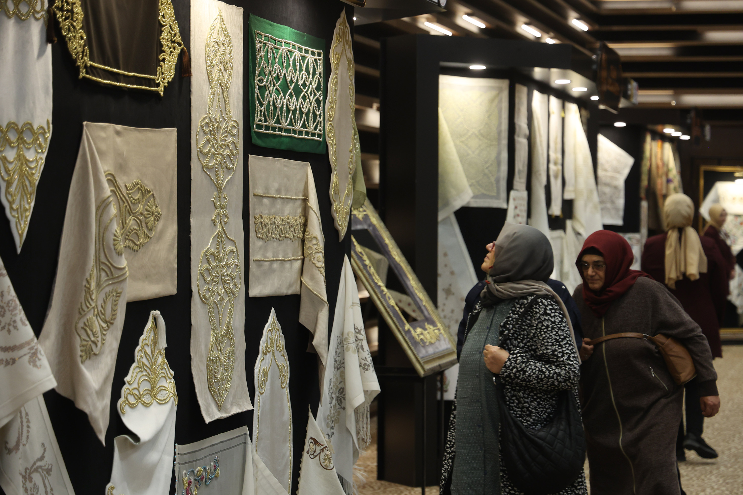 BAŞKAN ALTAY 17. ALTIN DOKUNUŞLAR FESTİVALİ’NE KATILAN HERKESE TEŞEKKÜR ETTİ