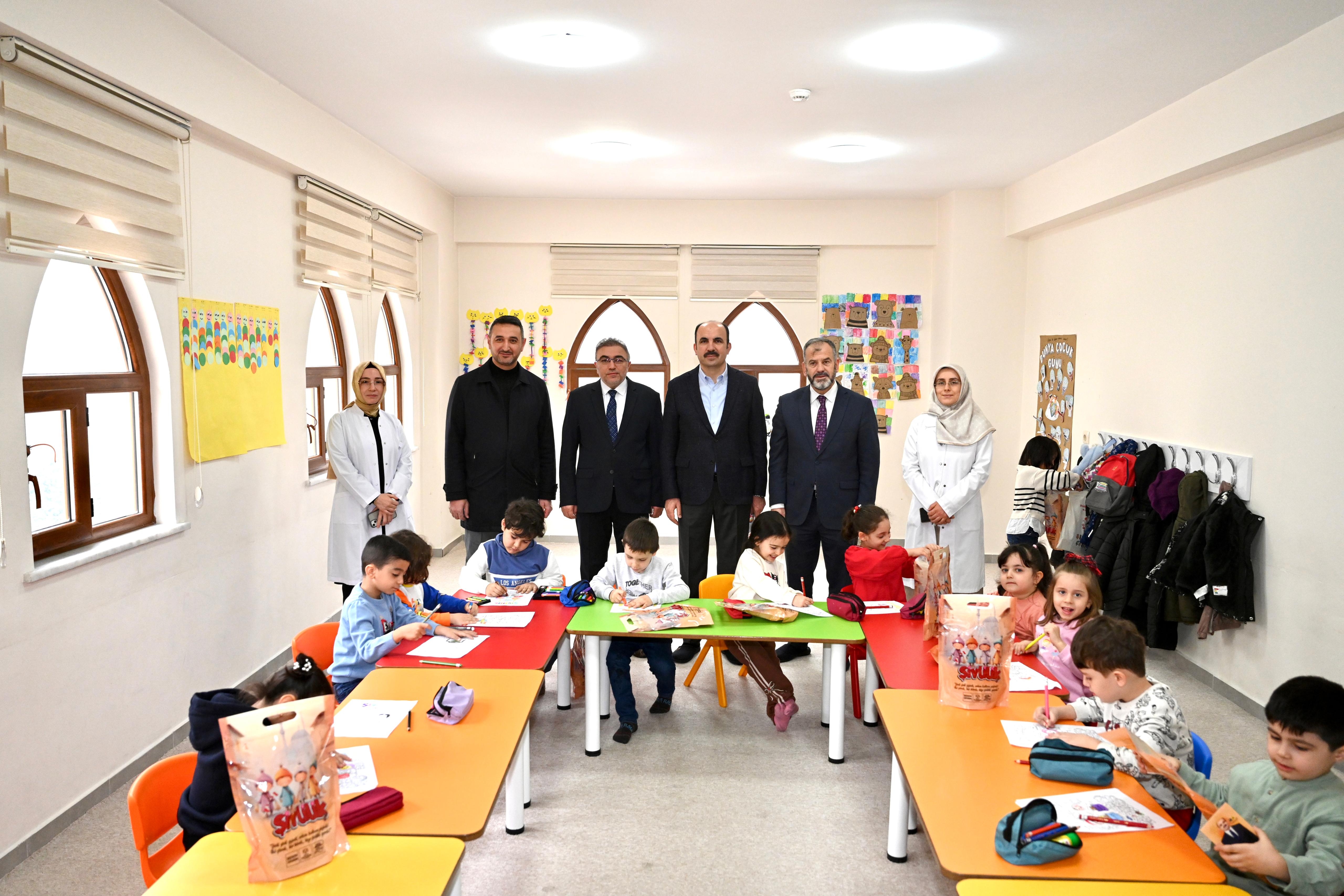 BAŞKAN ALTAY ÇOCUKLARIN “ŞİVLİLİK” COŞKUSUNA EŞLİK ETTİ