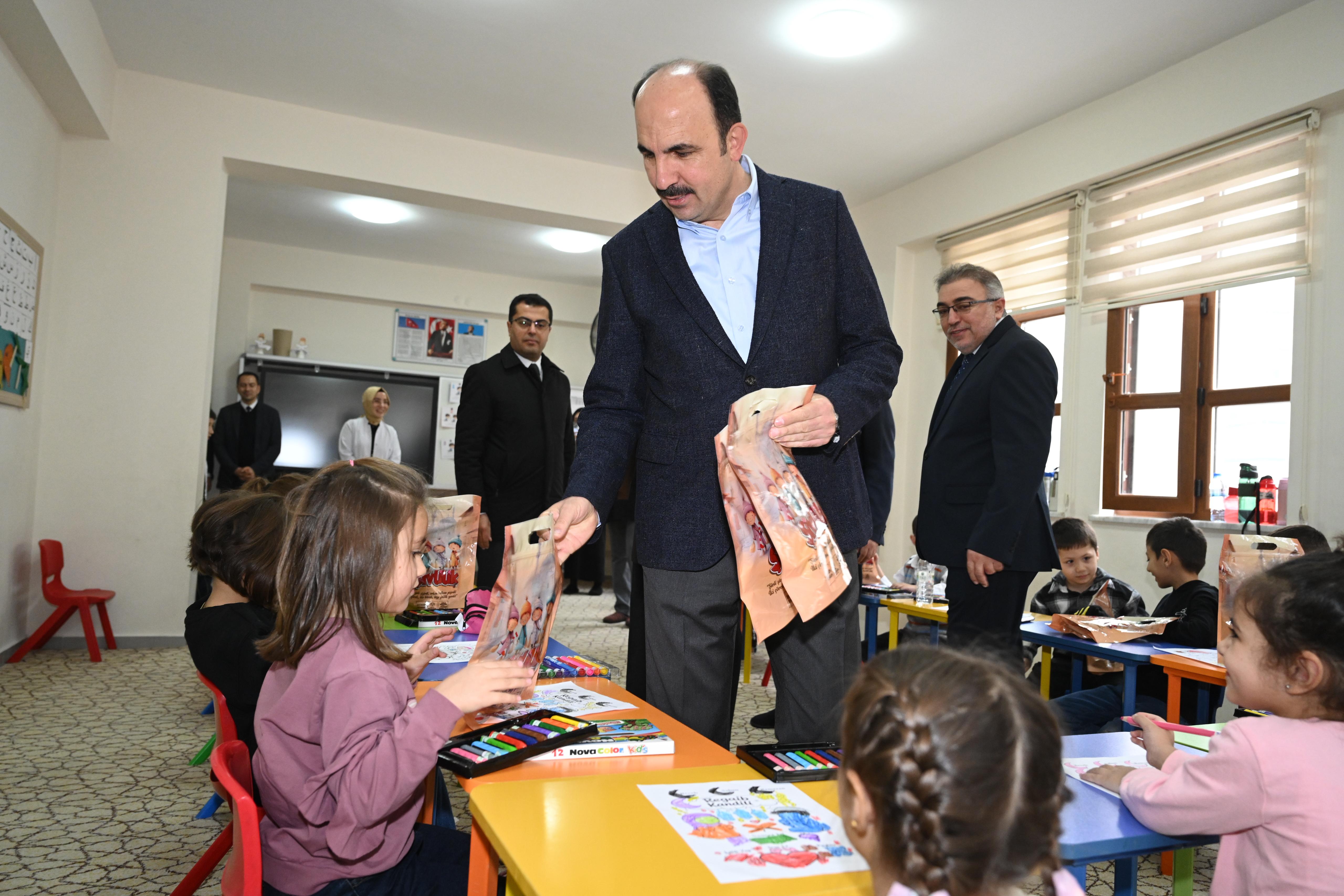 BAŞKAN ALTAY ÇOCUKLARIN “ŞİVLİLİK” COŞKUSUNA EŞLİK ETTİ