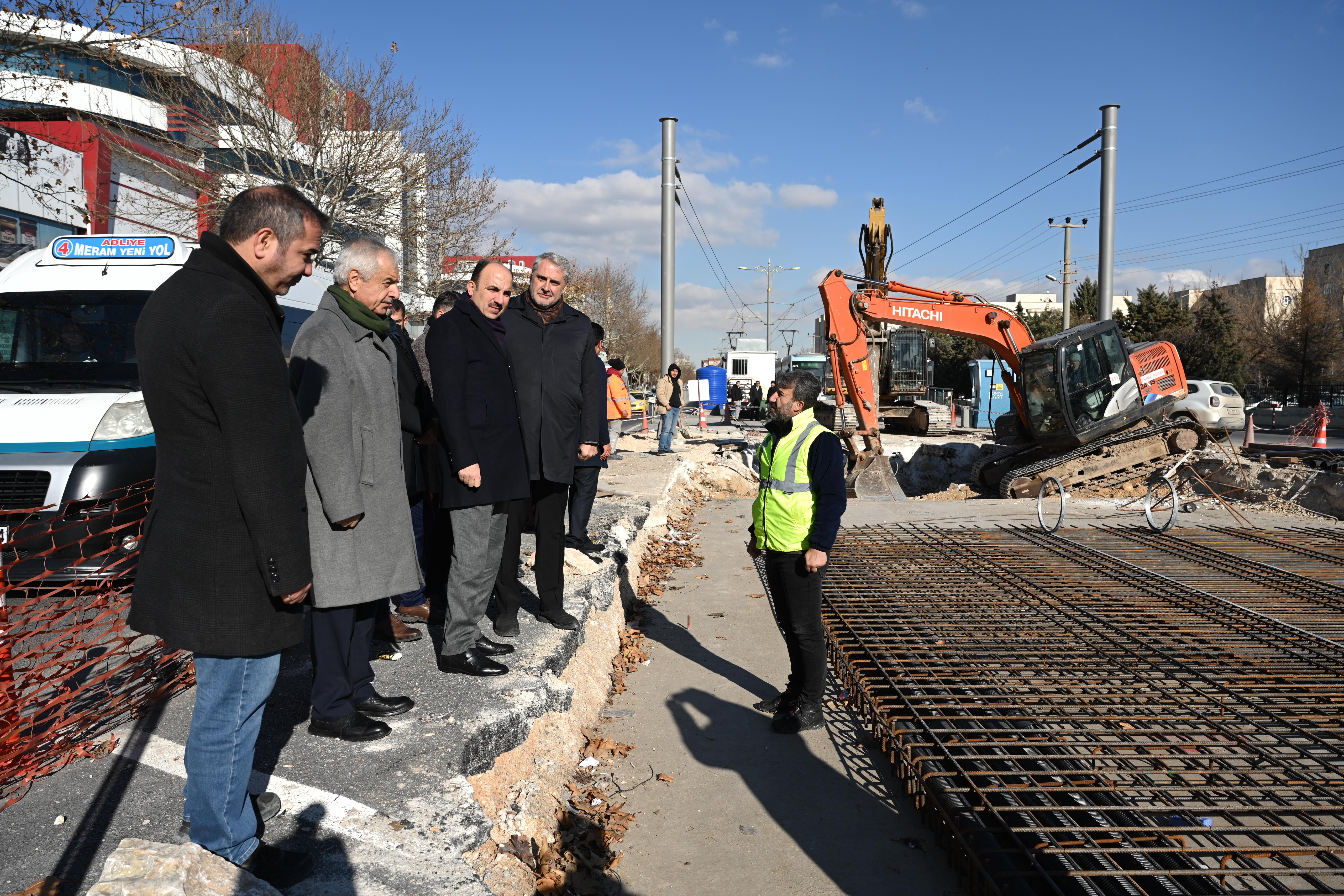 BAŞKAN ALTAY: “BÜTÜN GÜCÜMÜZLE ŞEHRİMİZİN RAYLI SİSTEM AĞINI GÜÇLENDİRMEYE GAYRET EDİYORUZ”