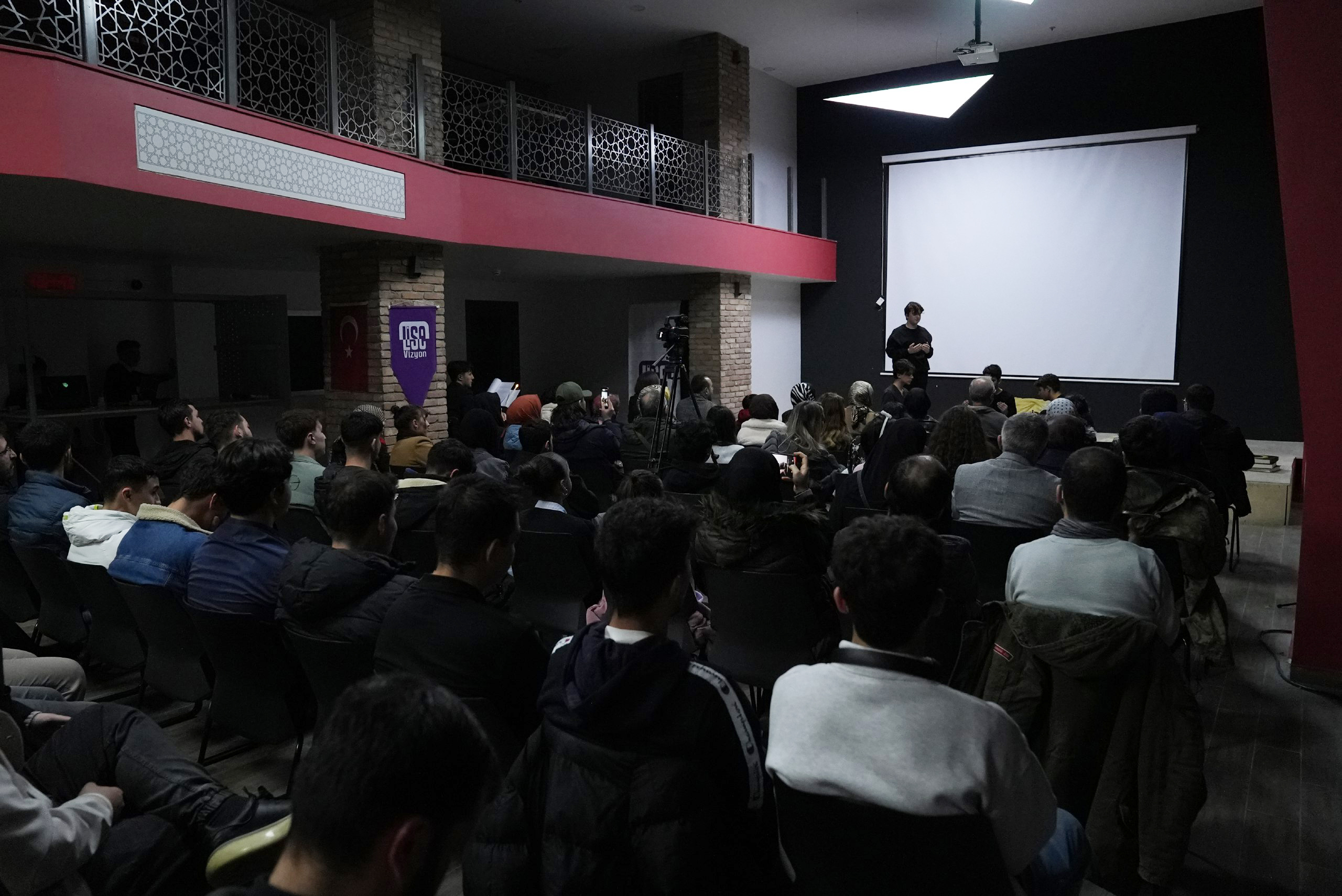 LİMA ÖĞRENCİLERİ DİJİTAL MEDYA OKURYAZARLIĞI PROGRAMINI BAŞARIYLA TAMAMLADI