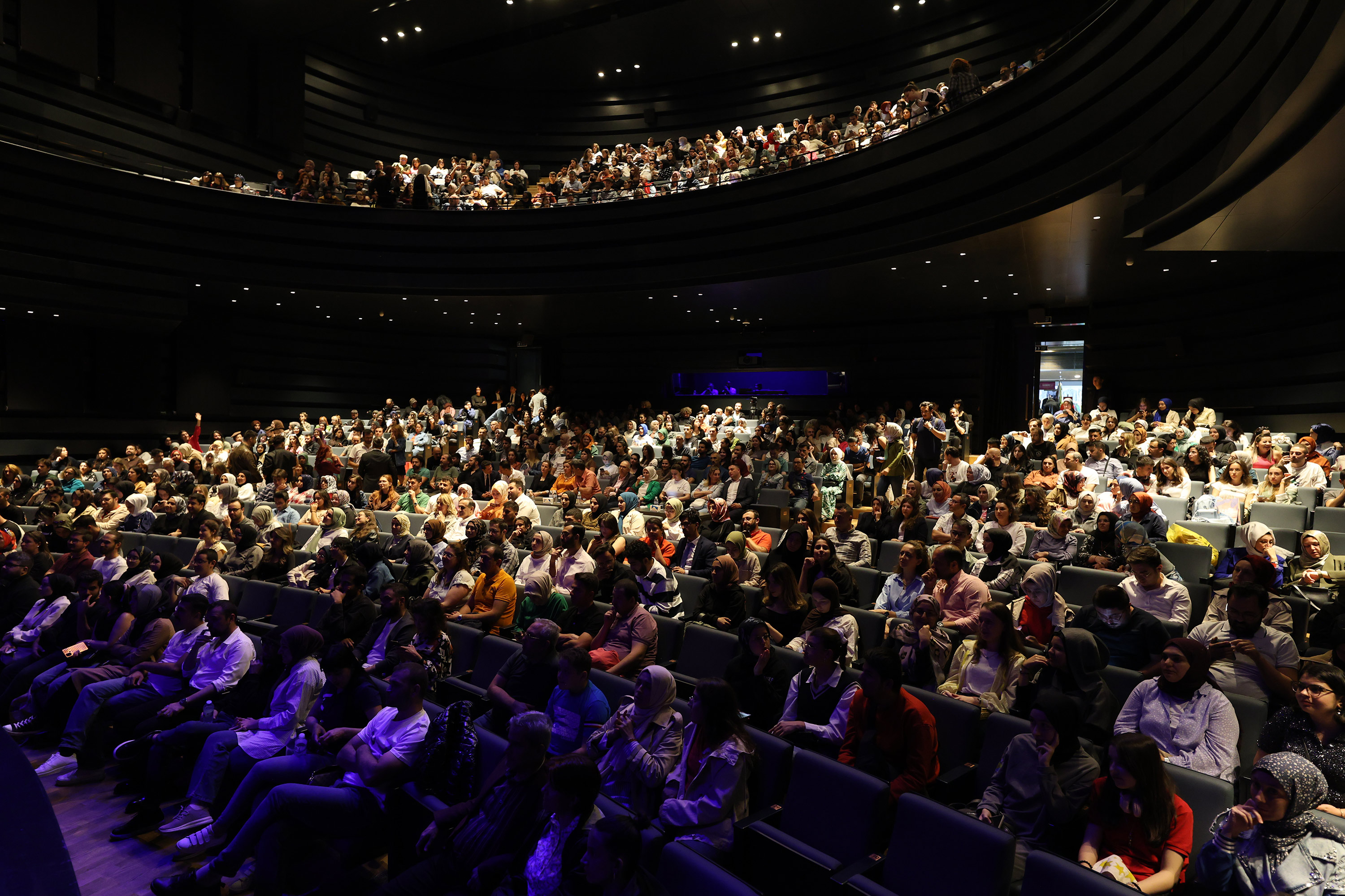 KONYA ŞEHİR TİYATROSU 2025’TE 43 BİN 126 SANATSEVERİ BİR ARAYA GETİRDİ