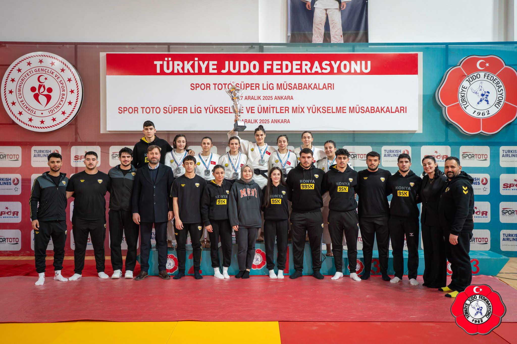 JUDODA TARİHİ BAŞARI