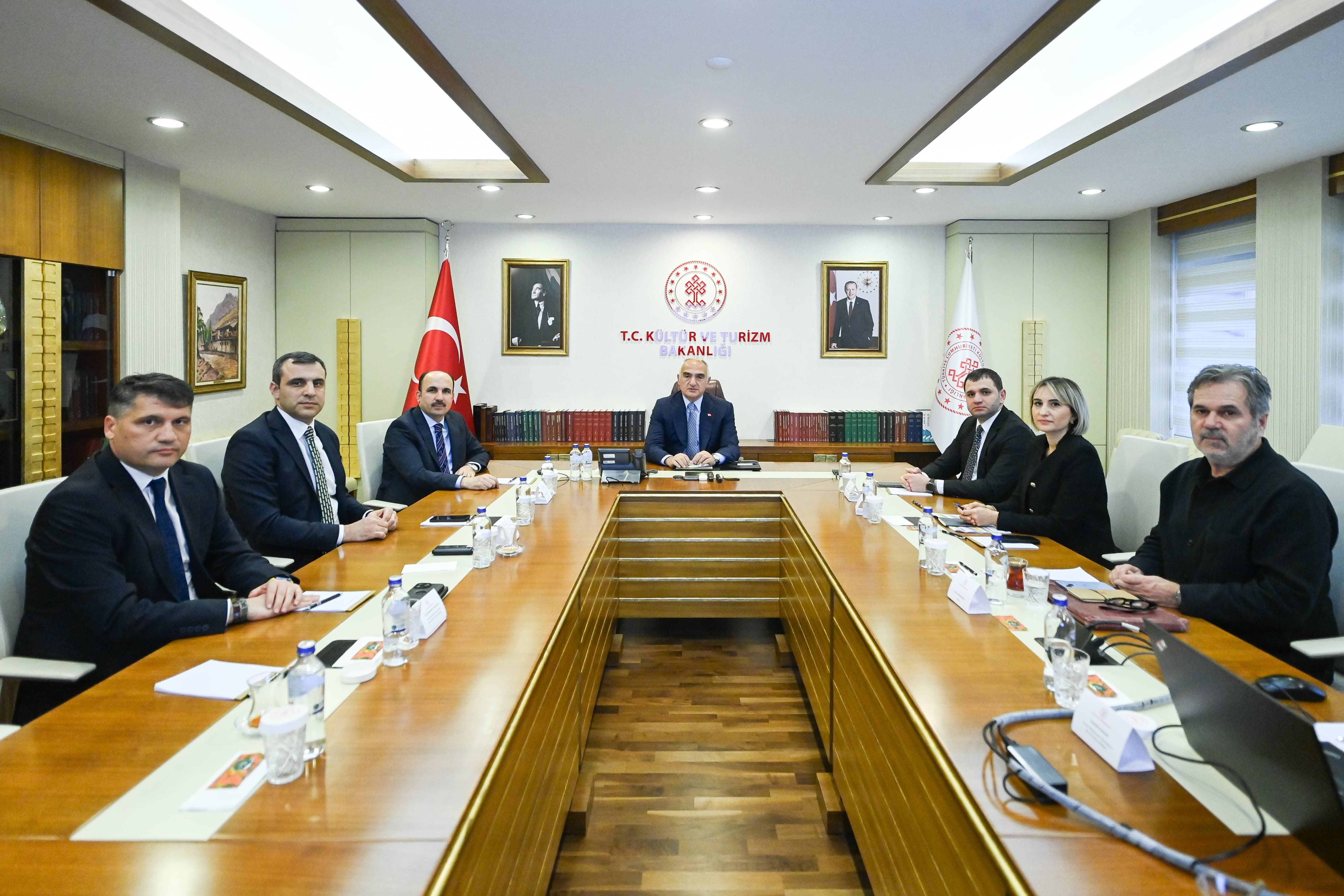 BAŞKAN ALTAY BAKANLARLA KONYA PROJELERİNİ GÖRÜŞTÜ