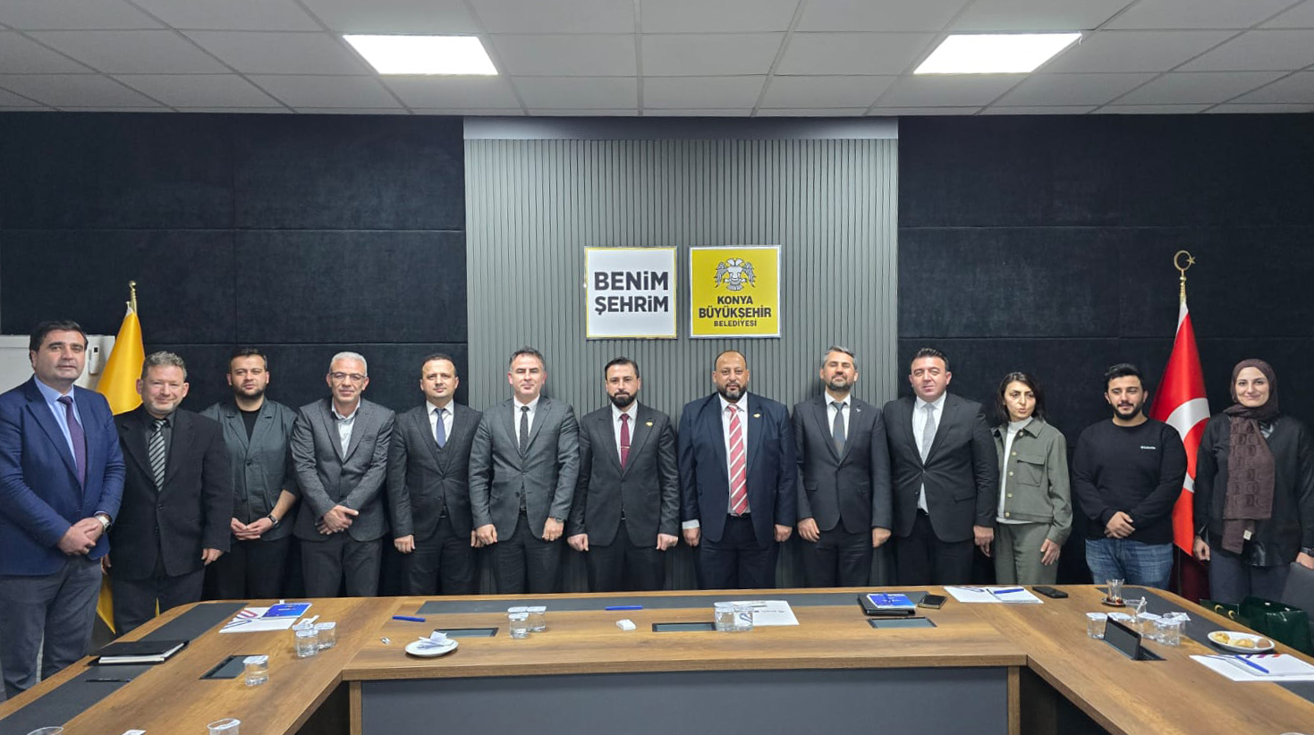 SURİYELİ HEYET BAŞKAN ALTAY’I ZİYARET ETTİ, “KONYA MODELİ BELEDİYECİLİK” HİZMETLERİNİ İNCELEDİ