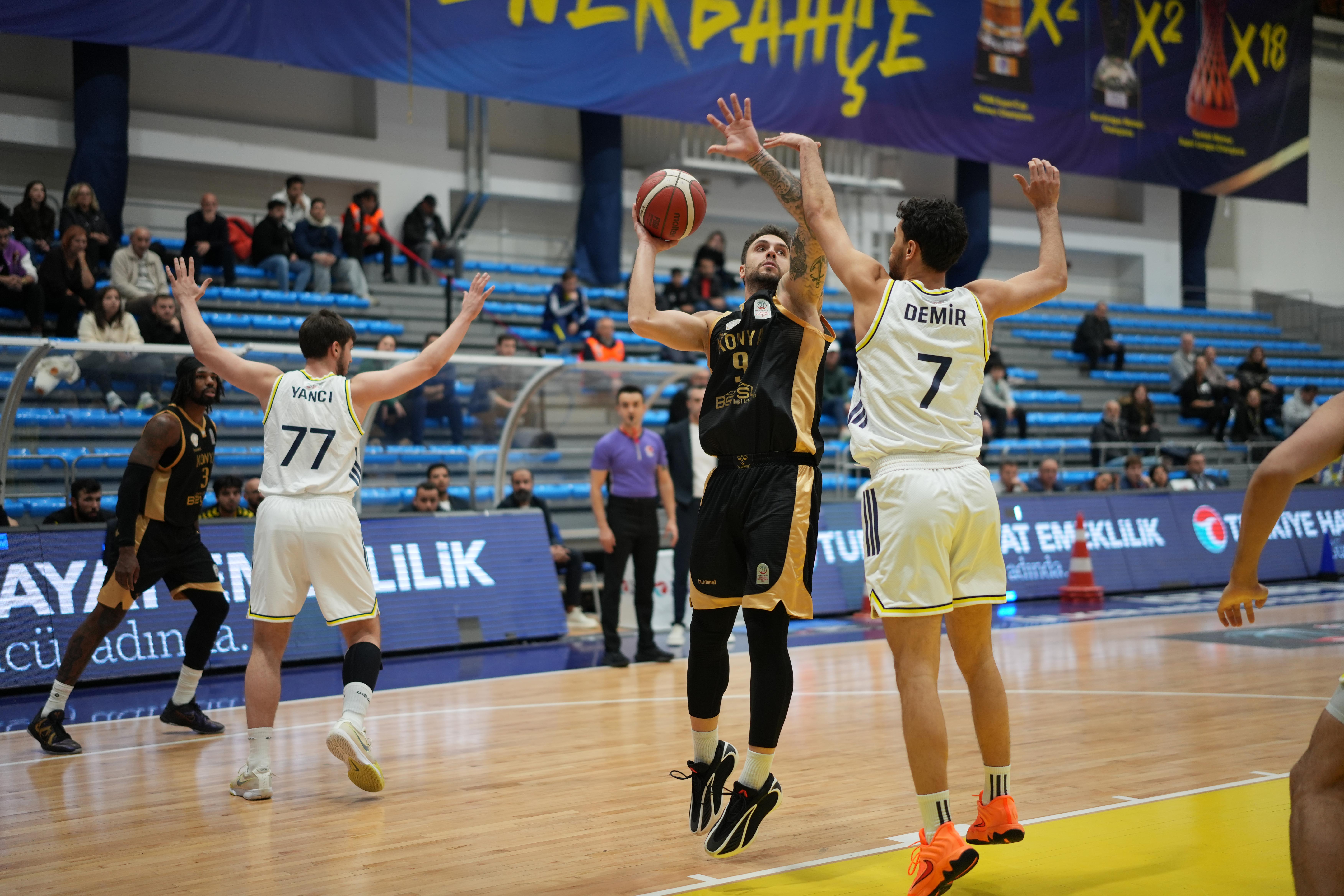 BÜYÜKŞEHİR İKİNCİ YARIYA GALİBİYETLE BAŞLADI