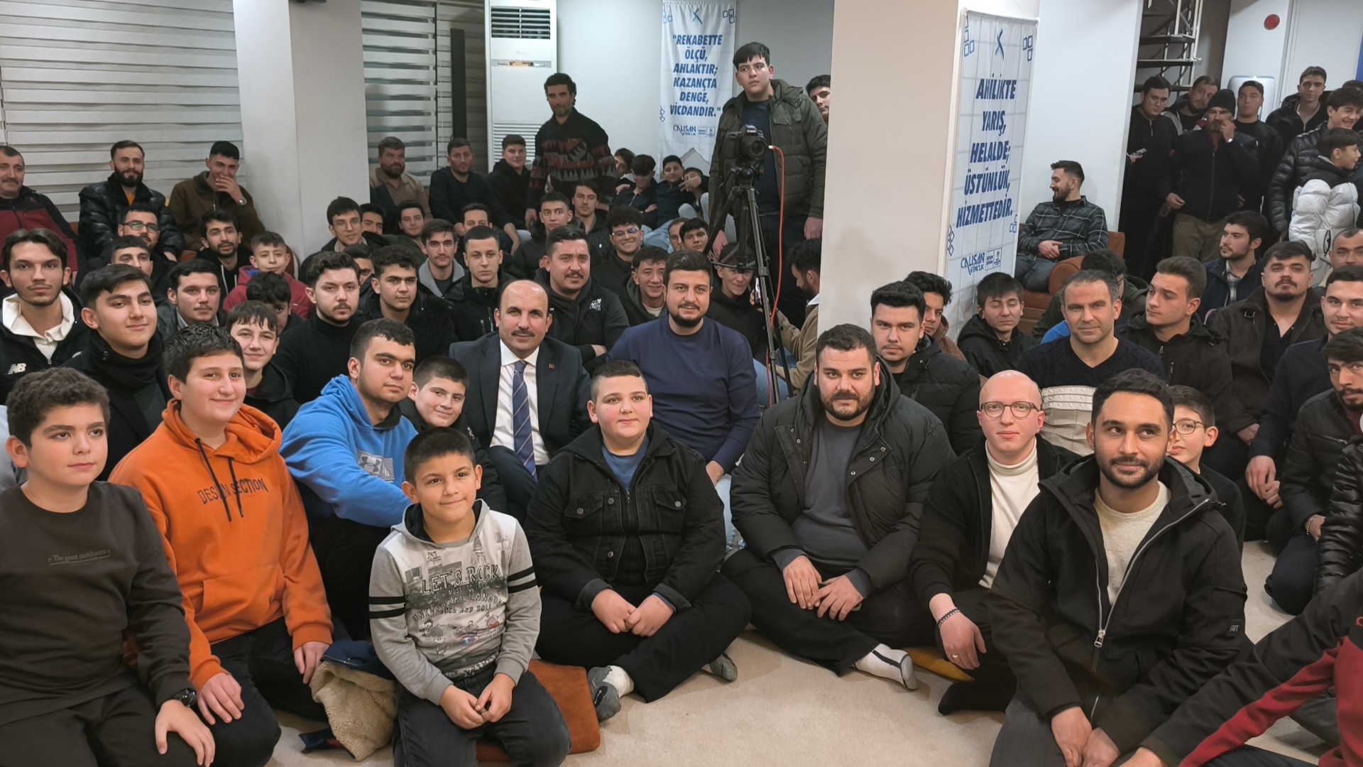 BAŞKAN ALTAY: “ÇALIŞAN GENÇLİK MECLİSİ TÜRKİYE’DE MARKA HALİNE GELMEYE BAŞLADI”