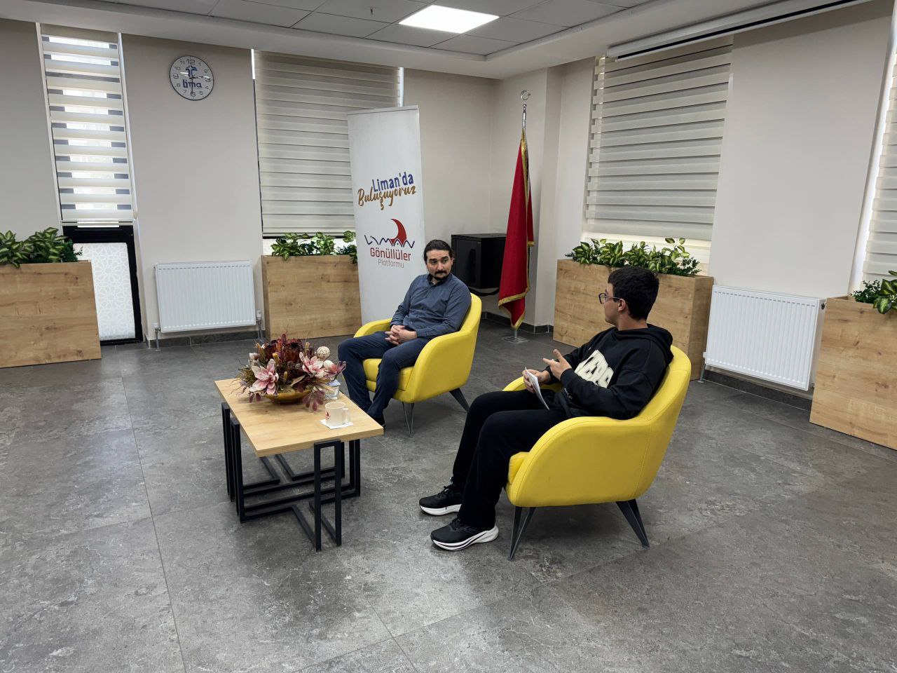 “LİMAN’DA BULUŞUYORUZ” PROGRAMINDA ERTUĞRUL SANCAK GENÇLERLE BİR ARAYA GELDİ