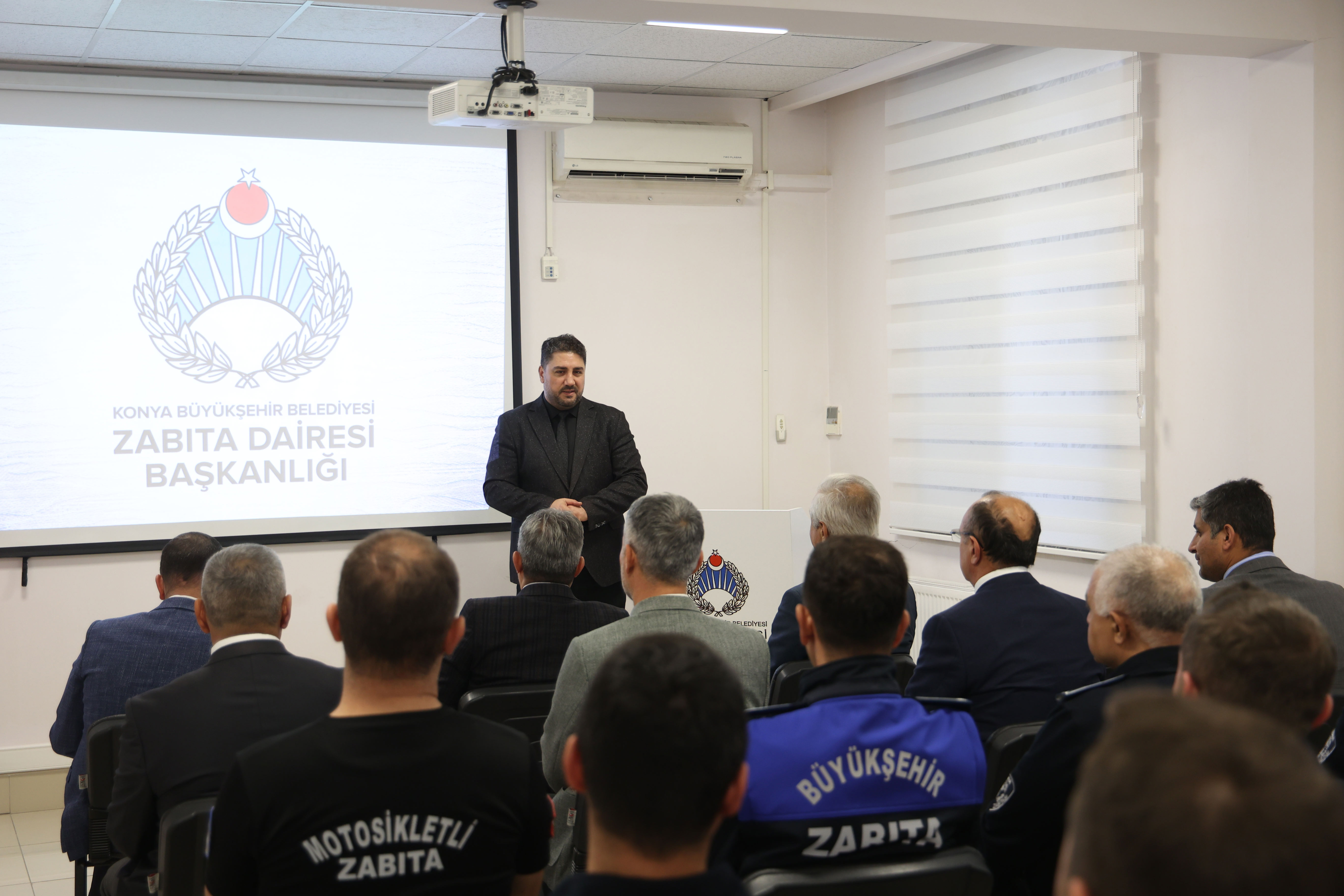 BÜYÜKŞEHİR’DE ZABITA KOMİSERLİĞİ SINAVINI KAZANAN PERSONELLER GÖREVE BAŞLADI