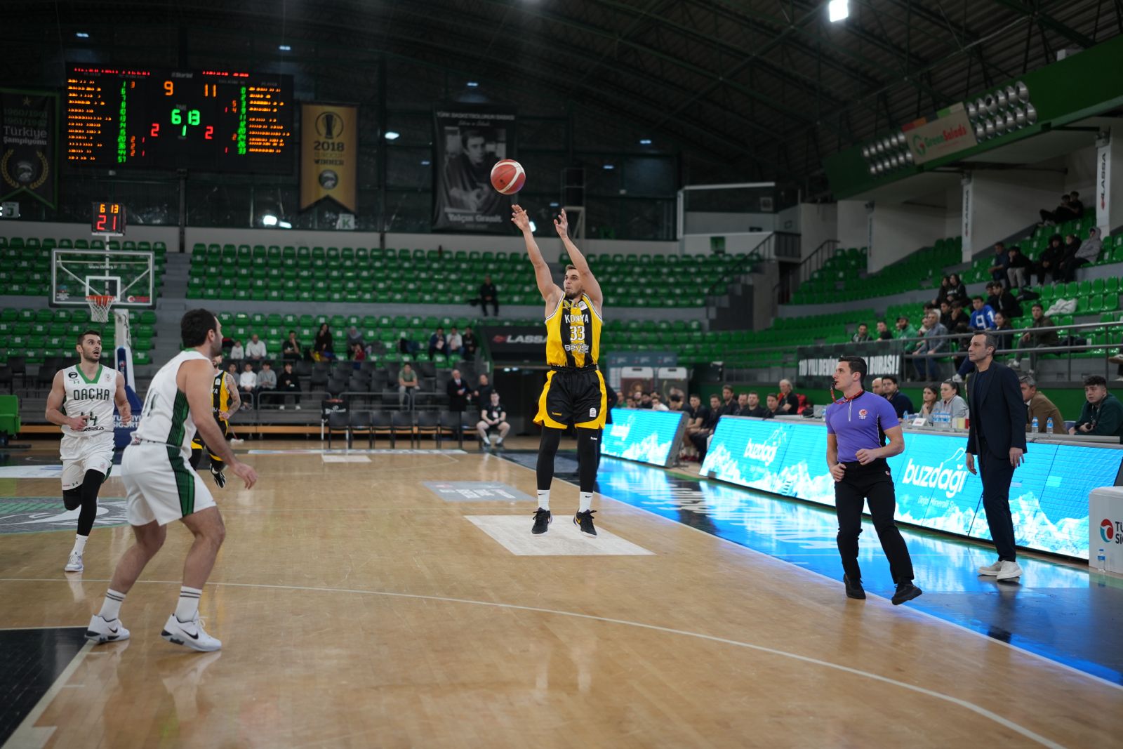 KONYA BÜYÜKŞEHİR FEDERASYON KUPASI'NDA ADINI YARI FİNALE YAZDIRDI