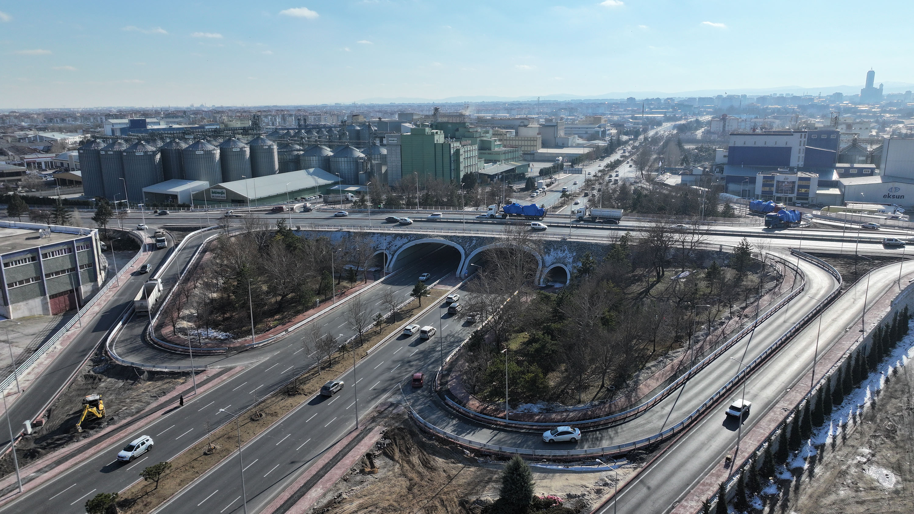 BAŞKAN ALTAY: “MARANGOZLAR KAVŞAĞI TÜM ŞERİTLERİ VE YONCA BAĞLANTILARIYLA HİZMET VERMEYE BAŞLADI”