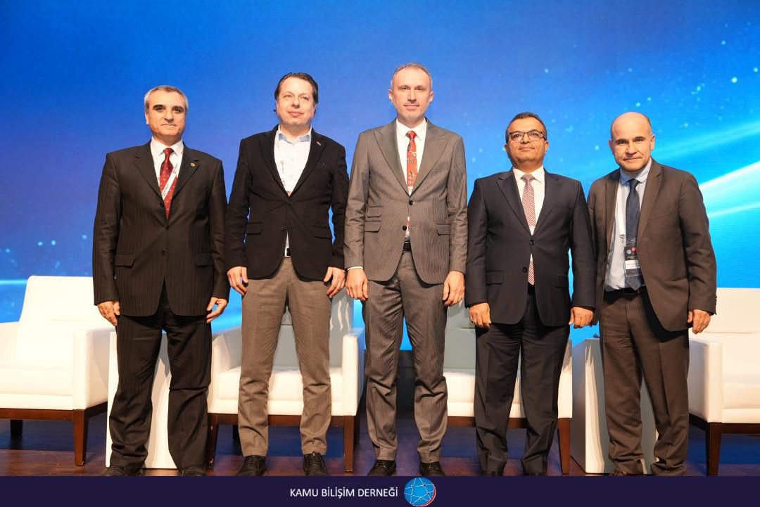 KONYA BÜYÜKŞEHİR VE KOSKİ’YE DİJİTAL DÖNÜŞÜM ÖDÜLÜ