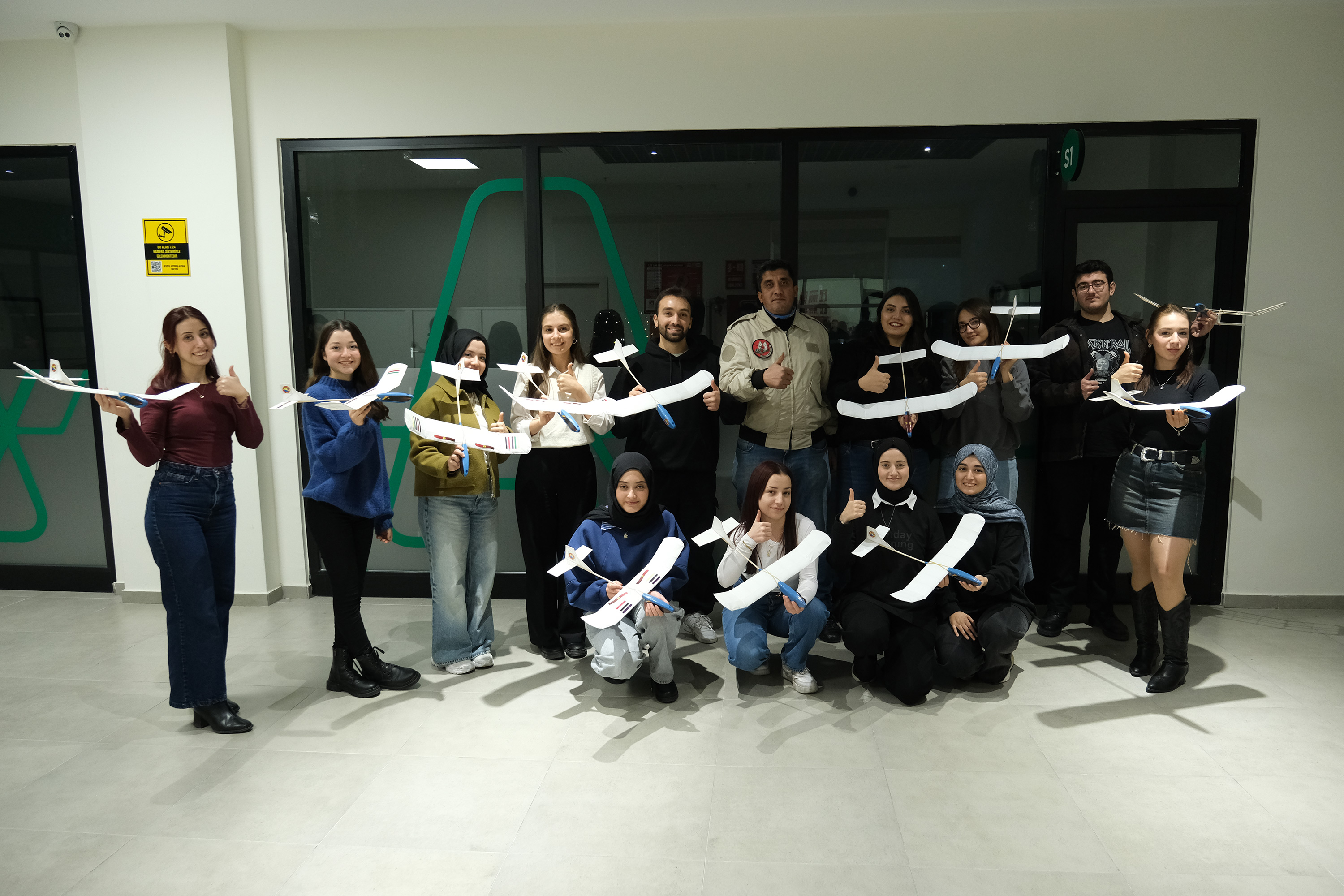 BÜYÜKŞEHİR GENÇLİK MECLİSİ’NDEN ÜNİVERSİTE ÖĞRENCİLERİNE DOLU DOLU ETKİNLİKLER