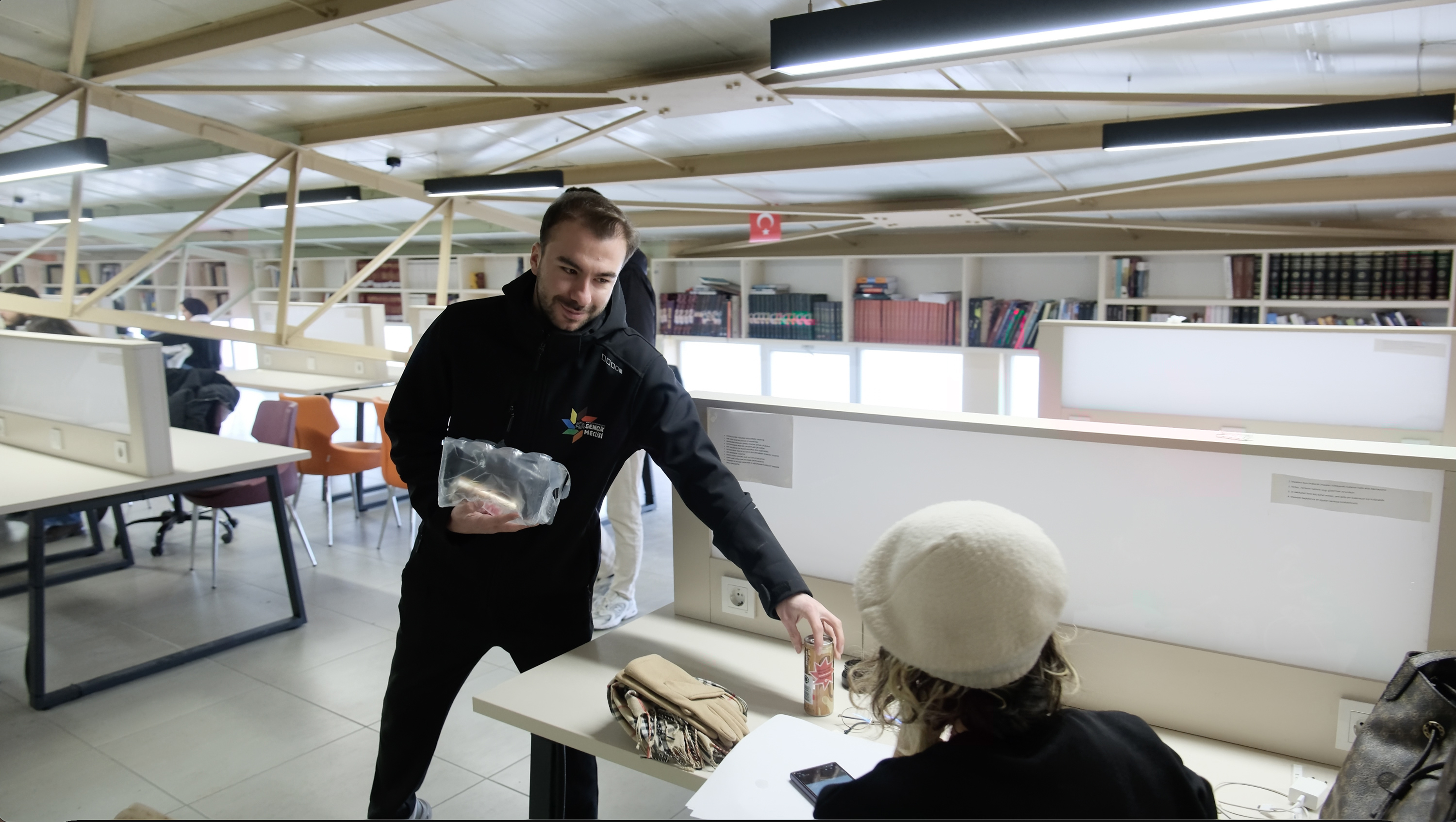 BÜYÜKŞEHİR GENÇLİK MECLİSİ’NDEN FİNAL HAFTASINDA ÖĞRENCİLERE DESTEK